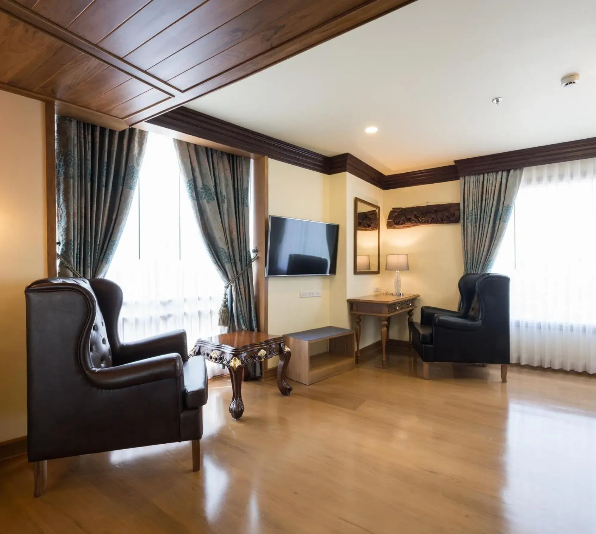 Living room, Seating Area in Peak Nimman Prestige Hotel