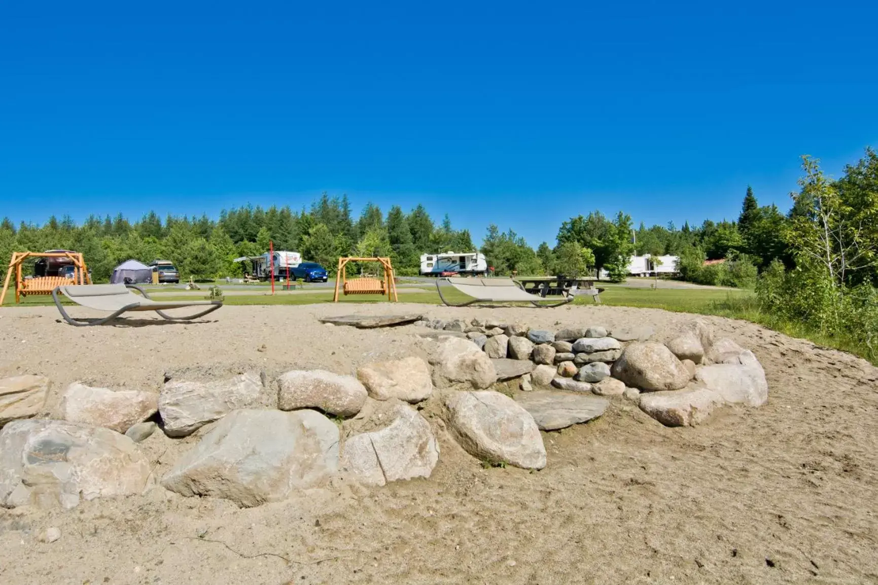 Beach in Camping Chalets Spas Pignons Rouges