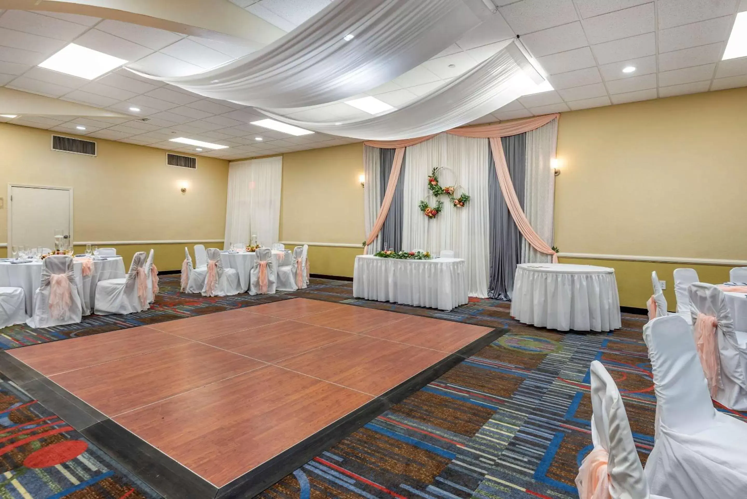 On site, Banquet Facilities in Quality Inn & Suites Vestal Binghamton near University