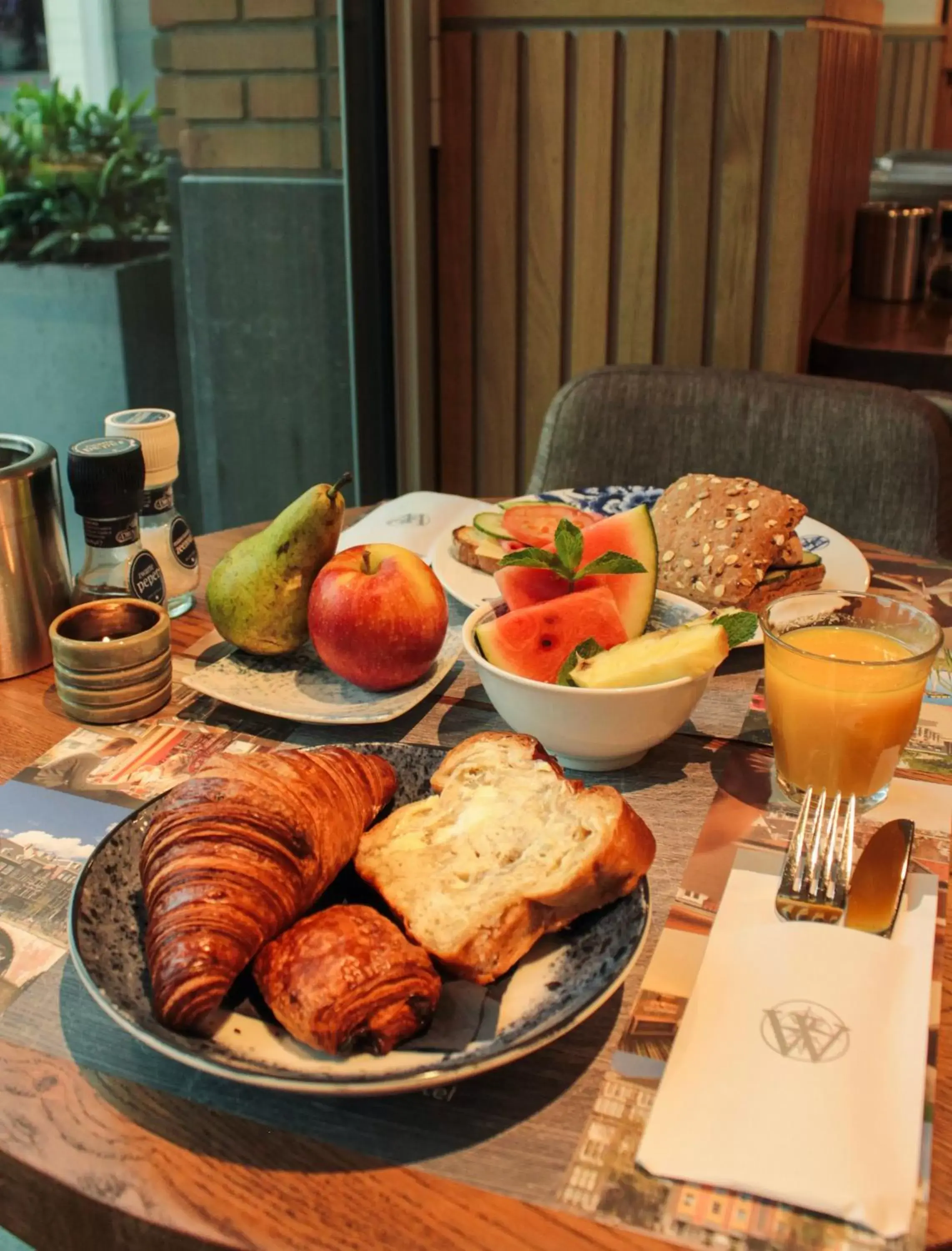 Breakfast in The Market Hotel