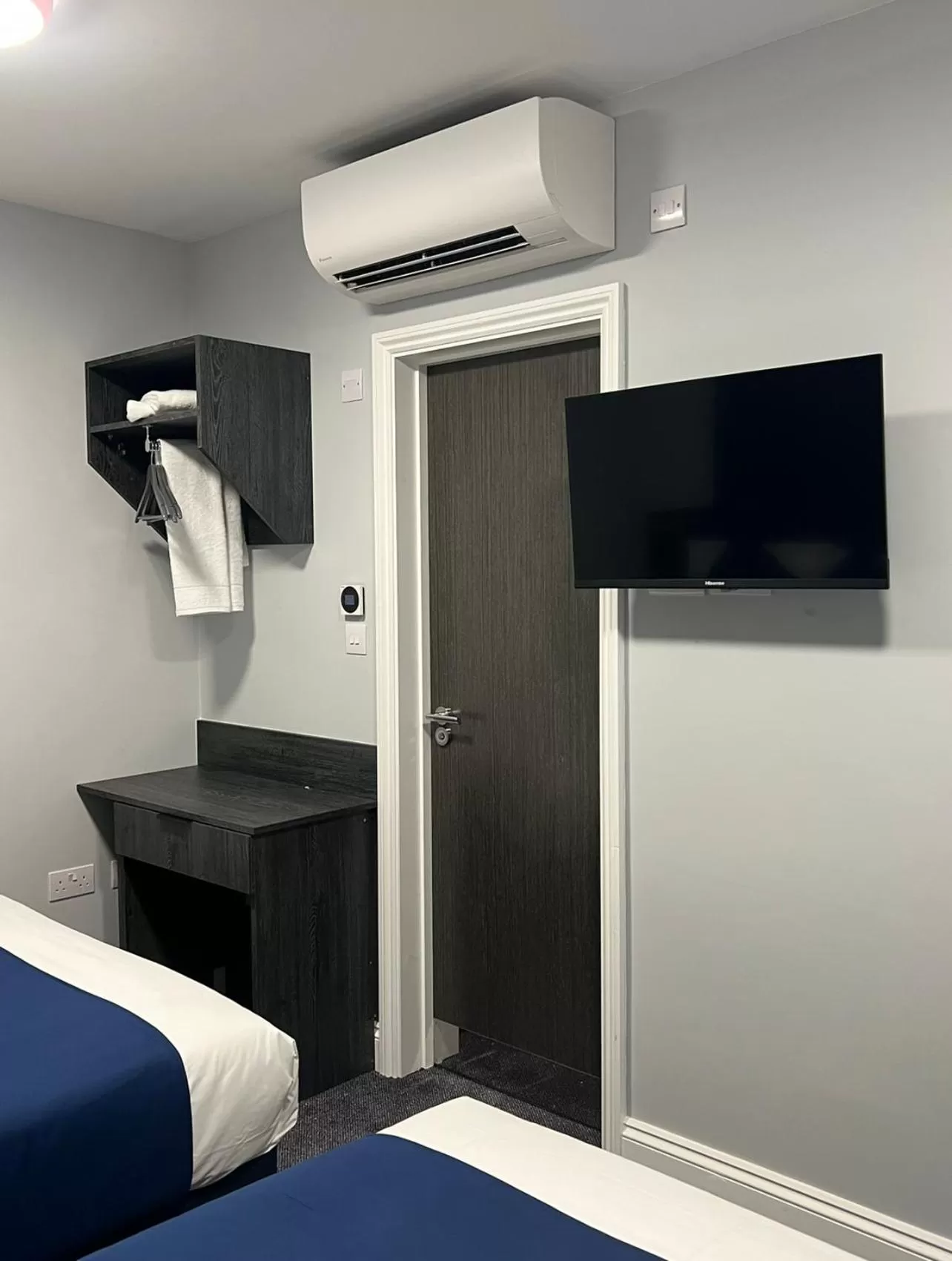 TV and multimedia, Bed in Blue Sapphire Hotel