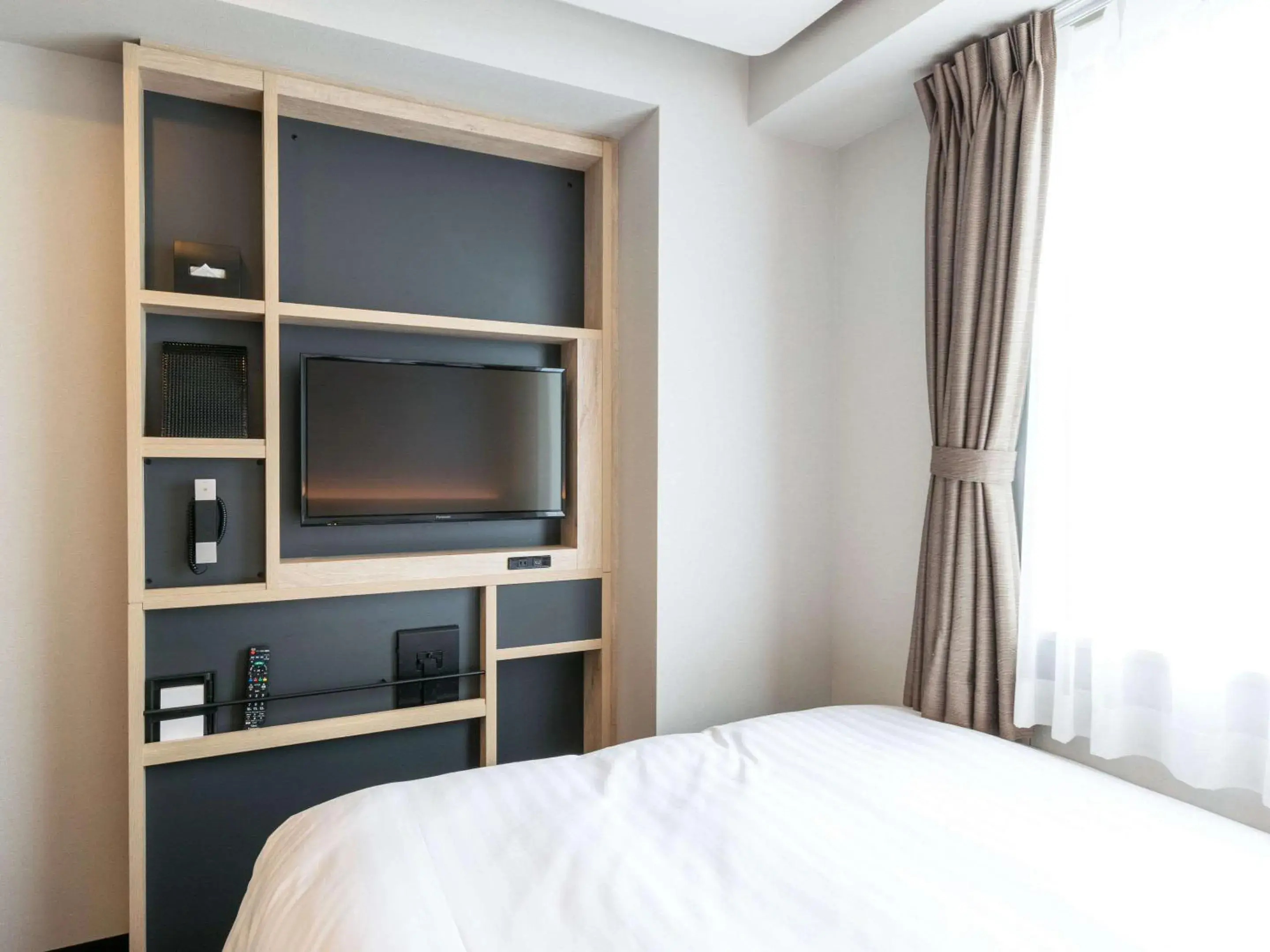 Bedroom, TV/Entertainment Center in Comfort Hotel Nagoya Shinkansenguchi