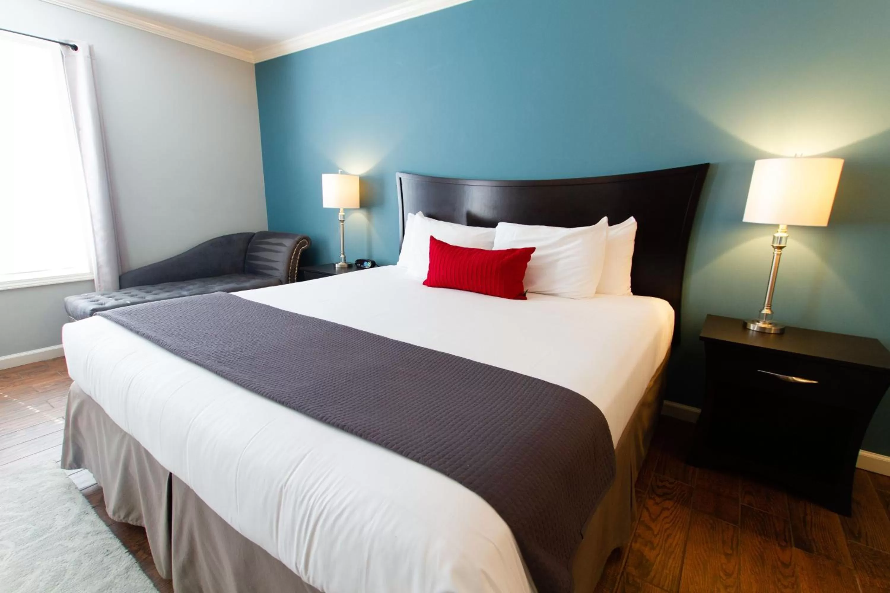 Bed in The Dahlonega Square Hotel