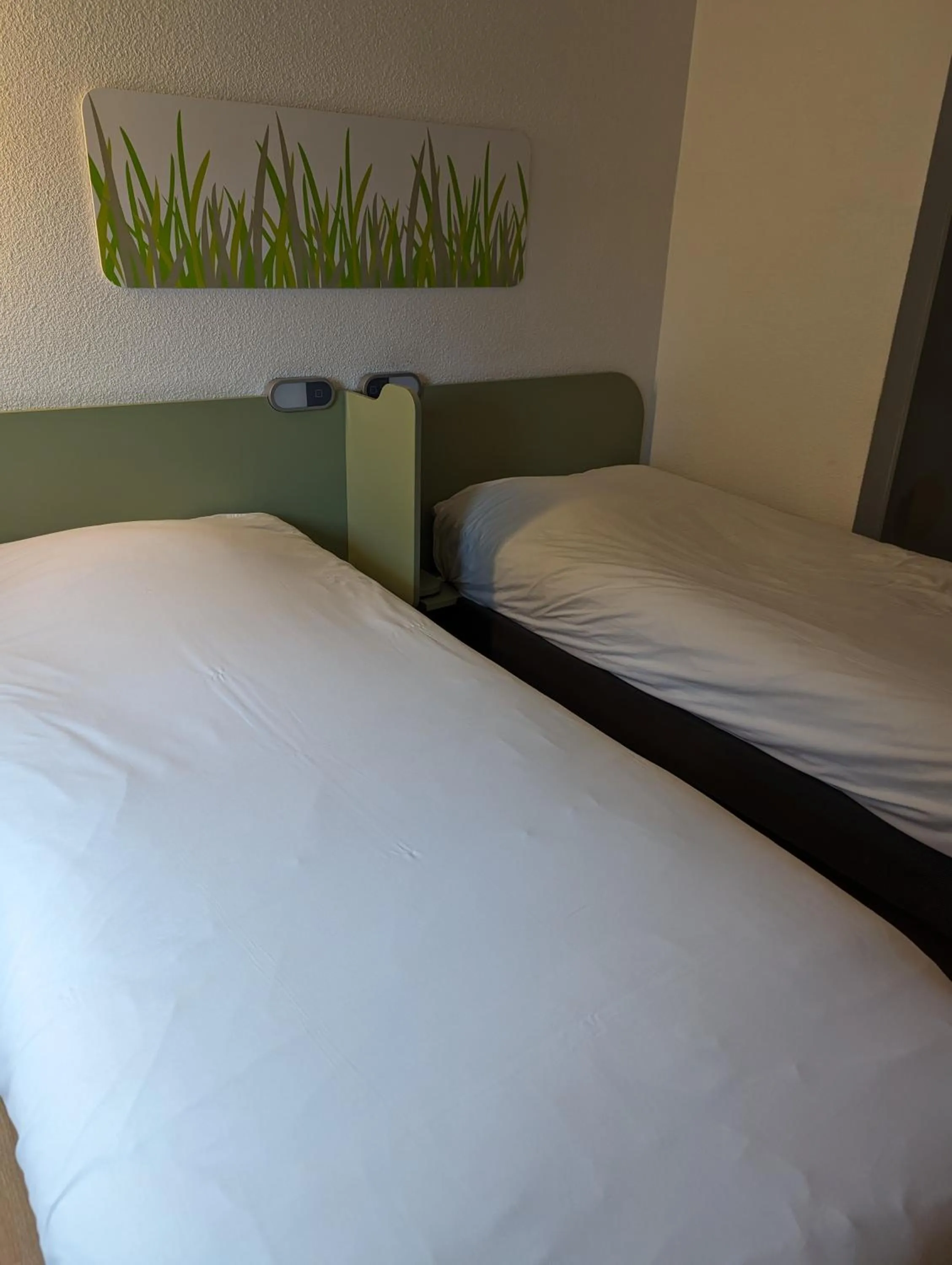 Bed in ibis budget Saint-Omer Centre