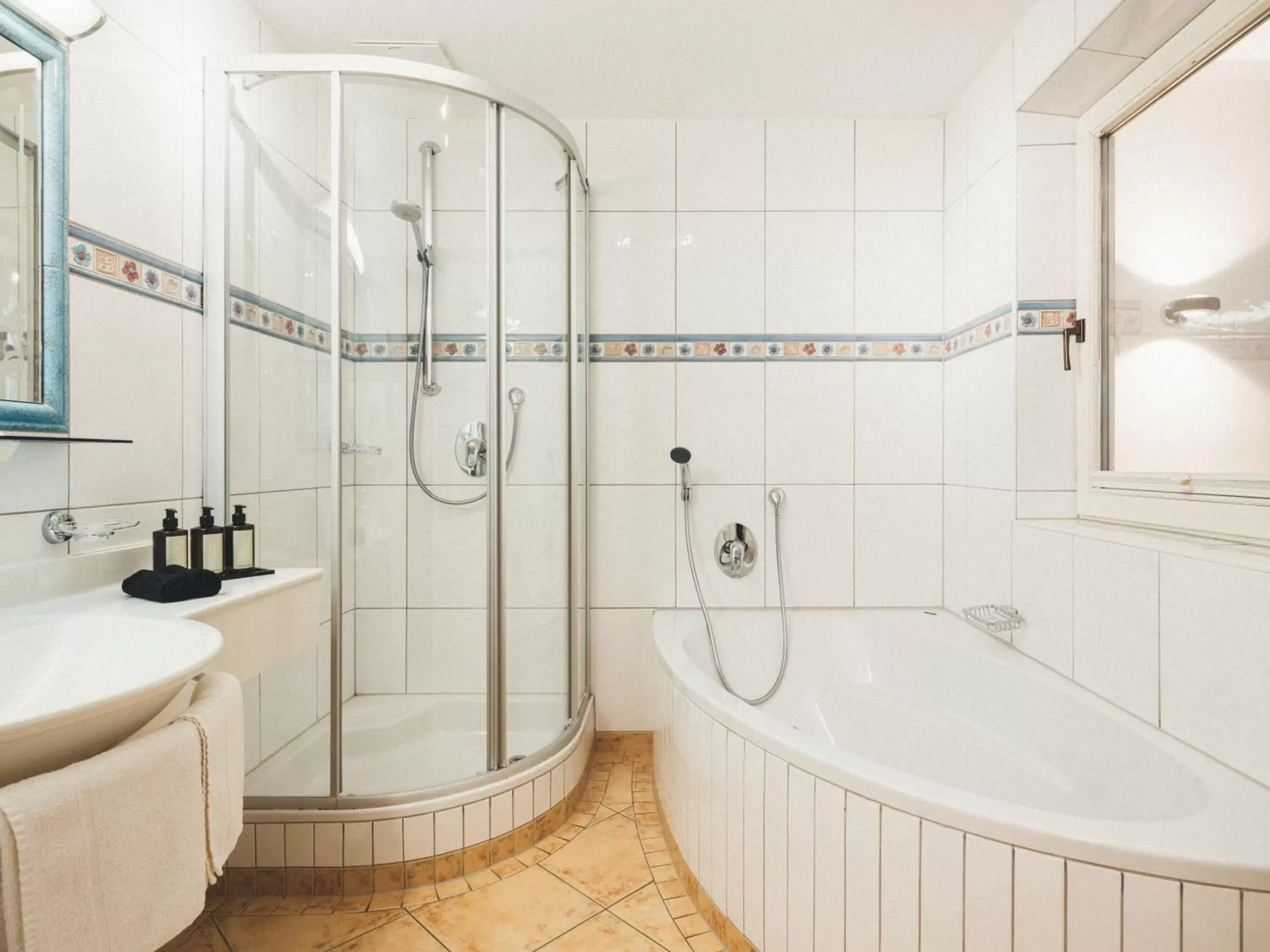 Bathroom in Hotel Tirolerhof 4 Sterne Superior