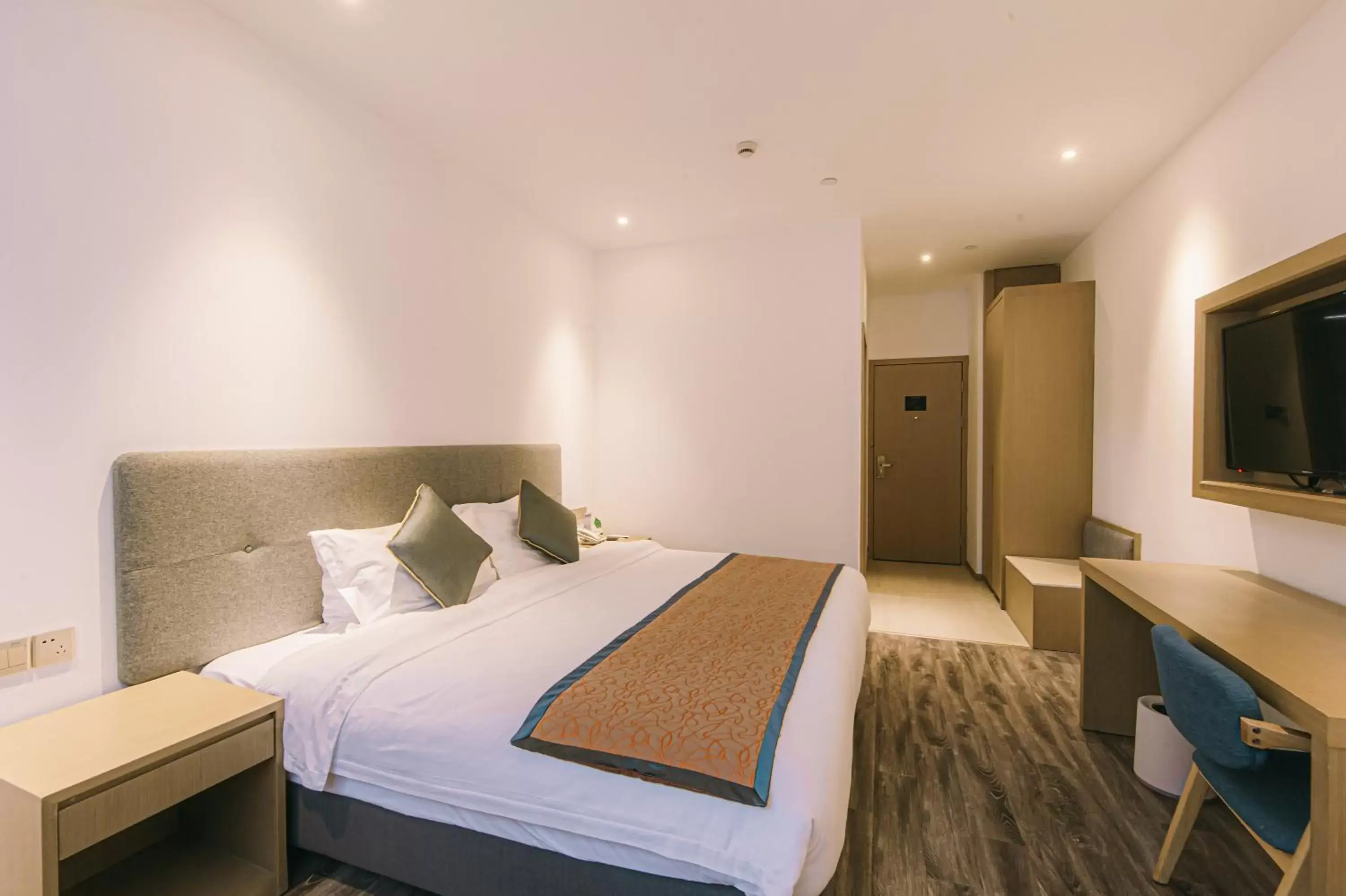 Bed in Shanghai JOYFUL YARD Hotel-Free shuttle bus to Pudong Airport and Disneyland Bed in Shanghai JOYFUL YARD Hotel-Free shuttle bus to Pudong Airport and Disneyland