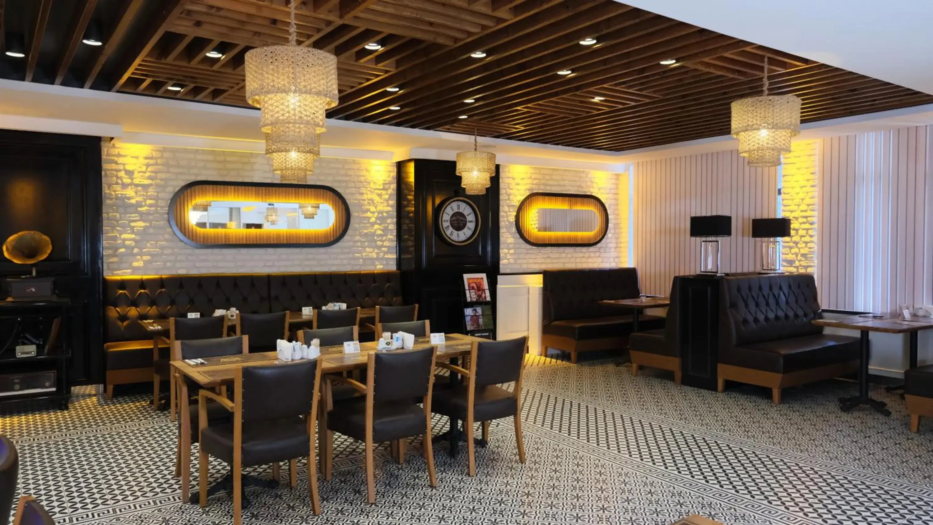 Restaurant/places to eat in Emirtimes Hotel&Spa - Tuzla