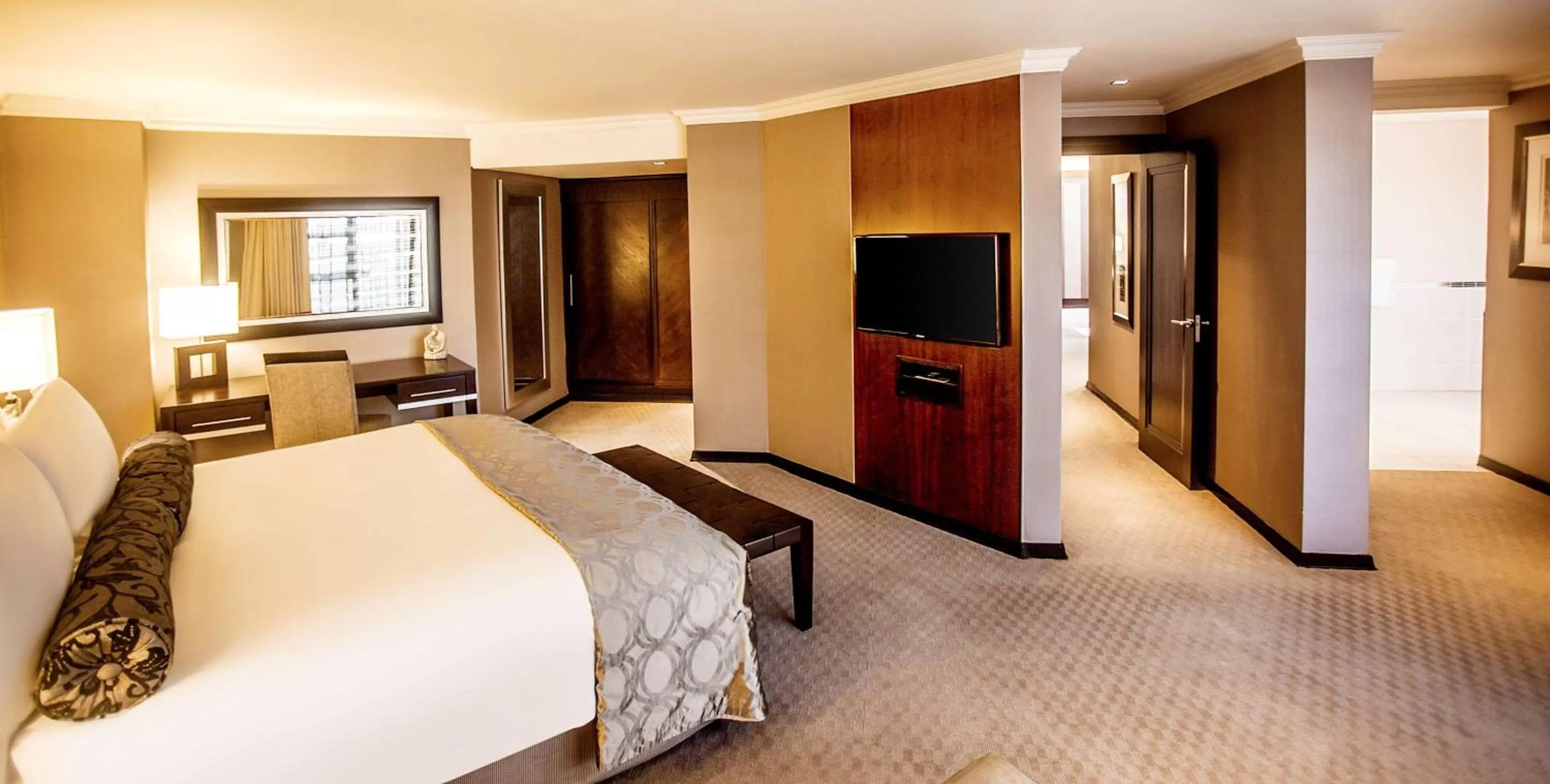 Bedroom, Bed in Southern Sun Pretoria