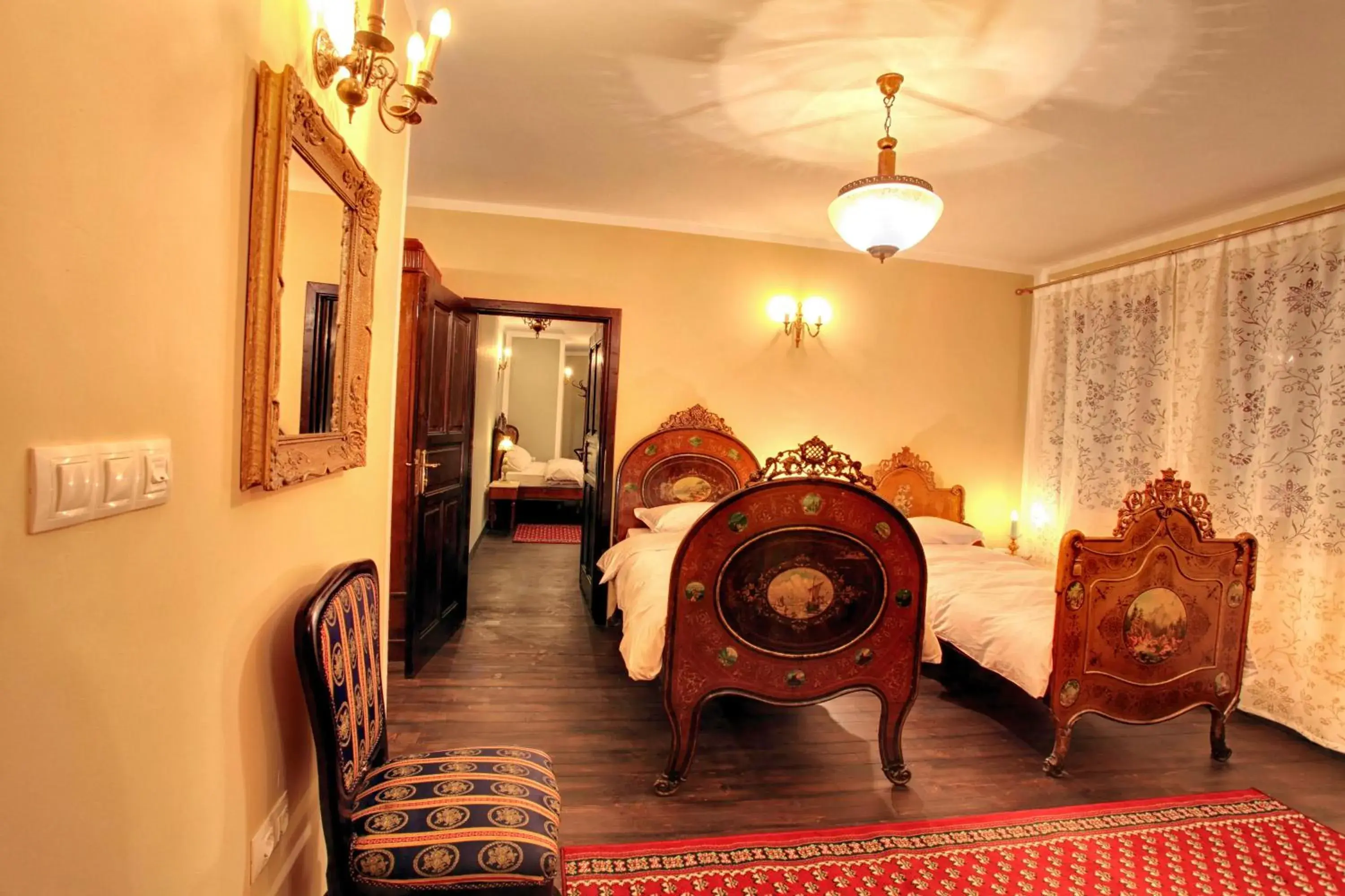 Bed, Dining Area in Hotel Evmolpia