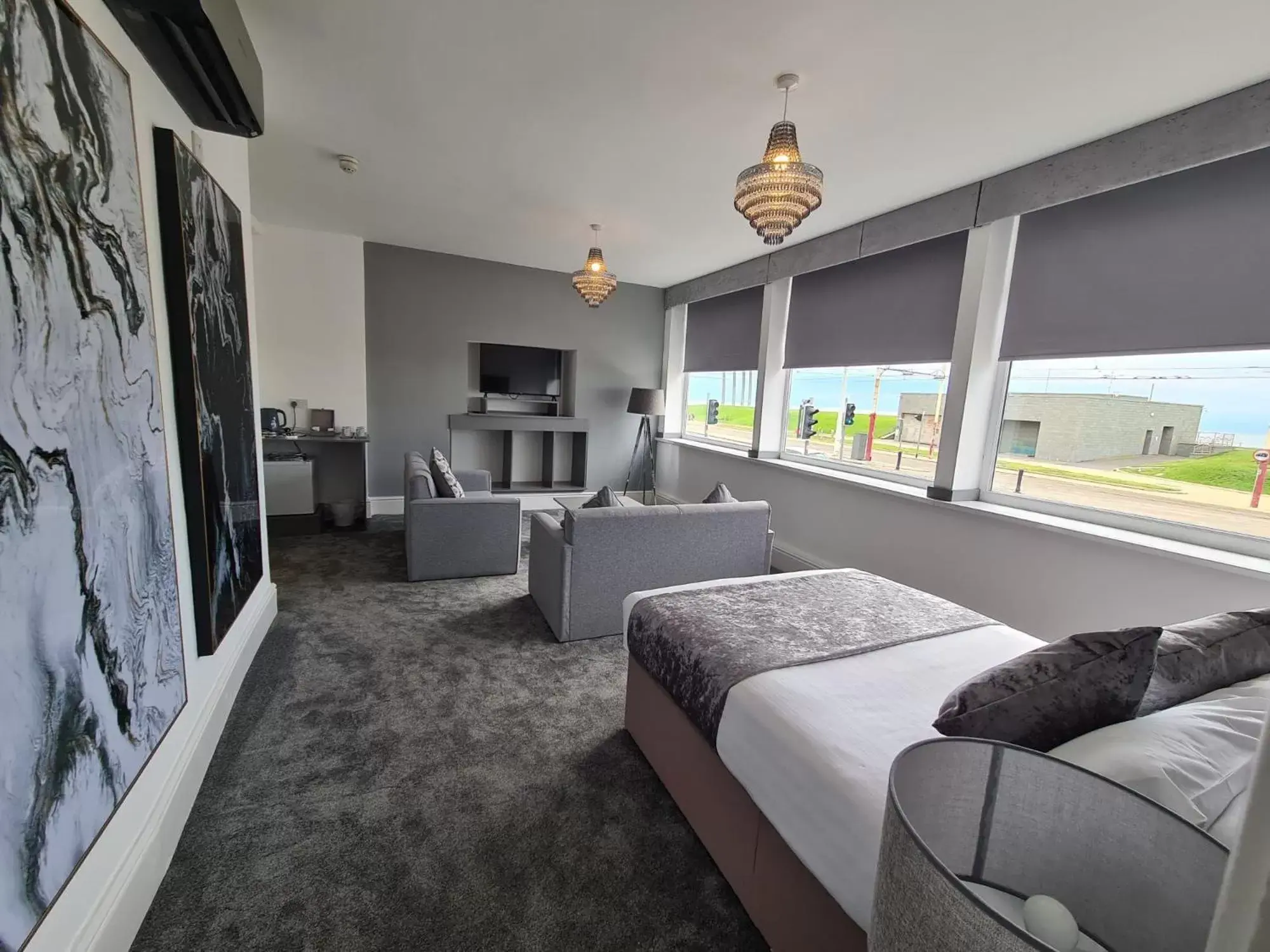 Living room in Royal Seabank Hotel