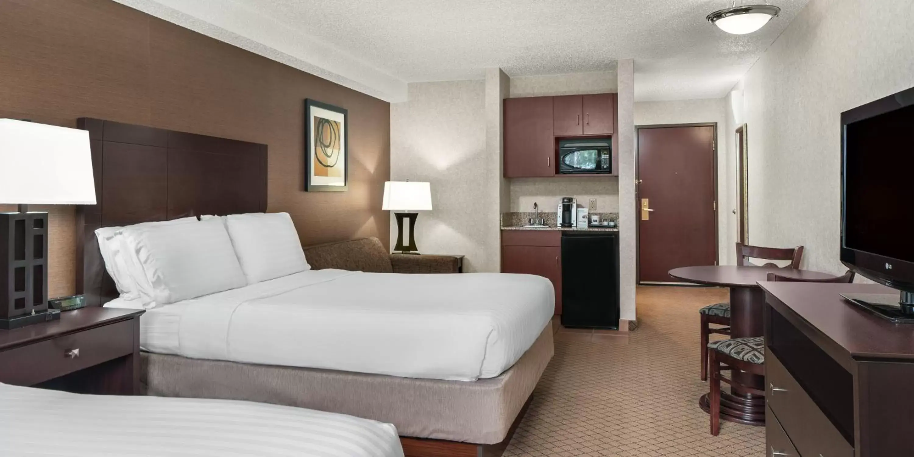 Photo of the whole room in Holiday Inn Express Grove City - Premium Outlet Mall, an IHG Hotel