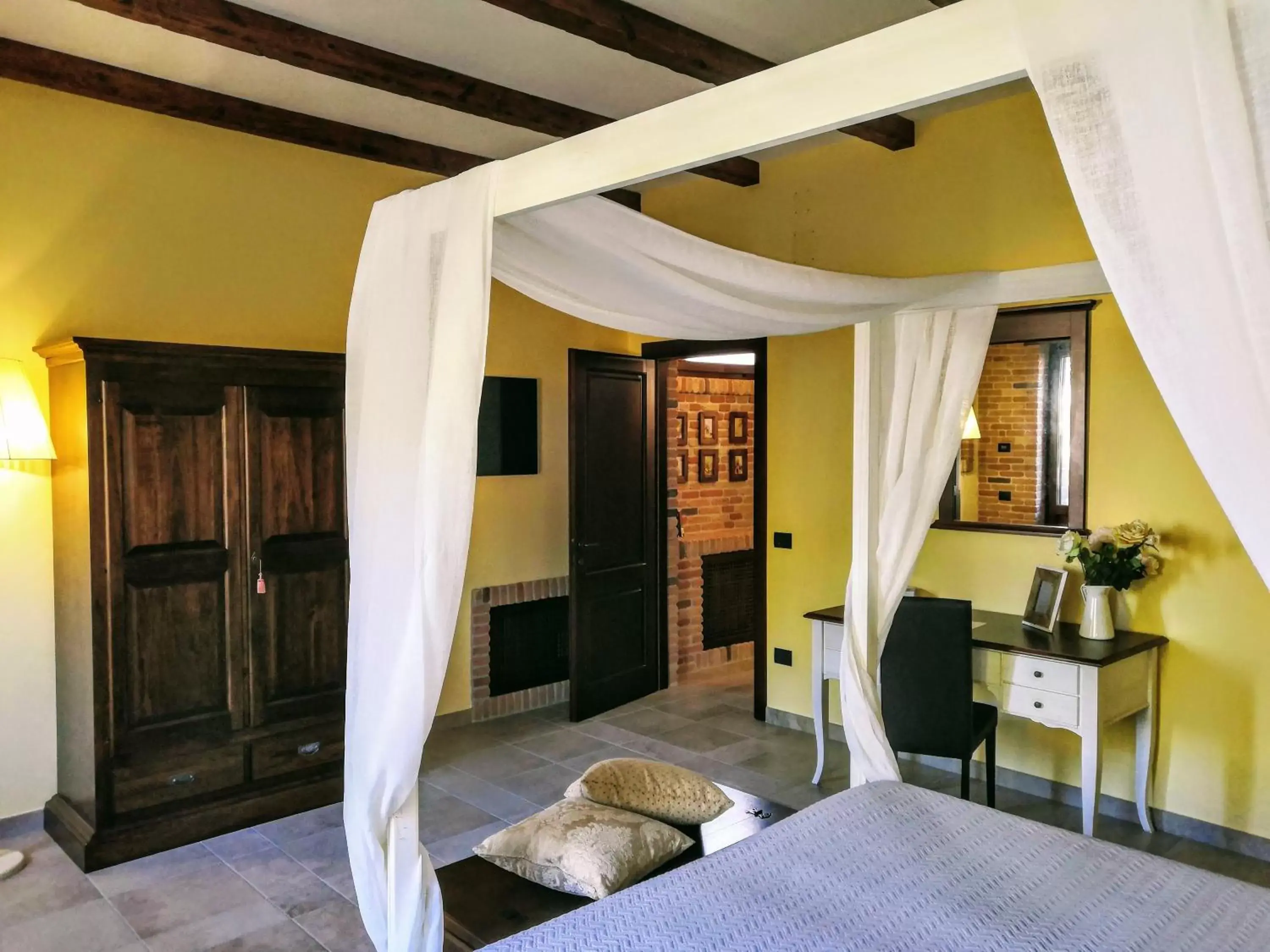 Bedroom, Bed in BORGO LUNA