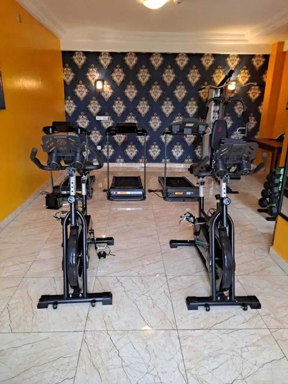 Fitness centre/facilities in Marriot Metropolitan Hotel Fitness centre/facilities in Marriot Metropolitan Hotel