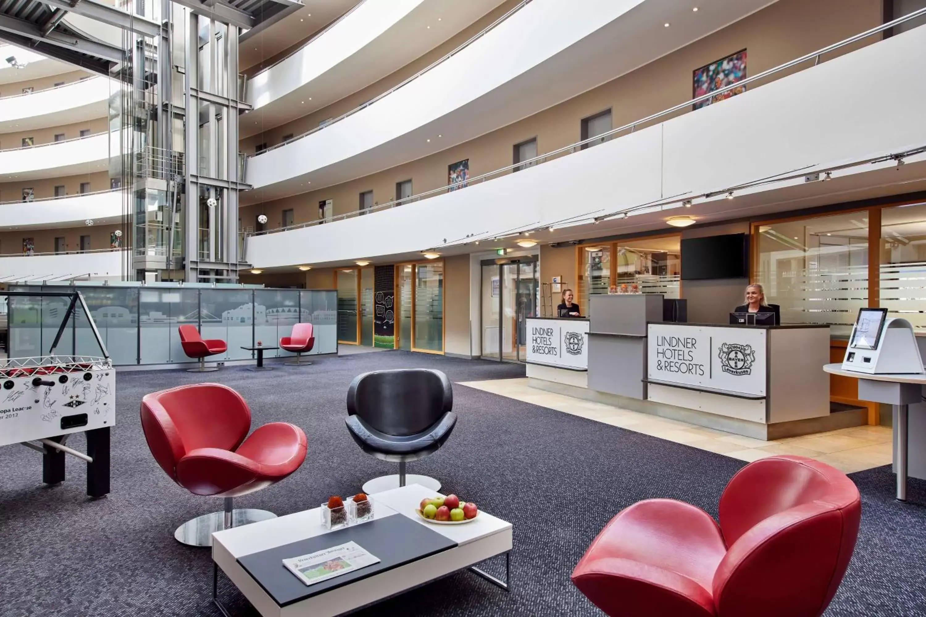 Lobby or reception in Lindner Hotel Leverkusen BayArena, part of JdV by Hyatt