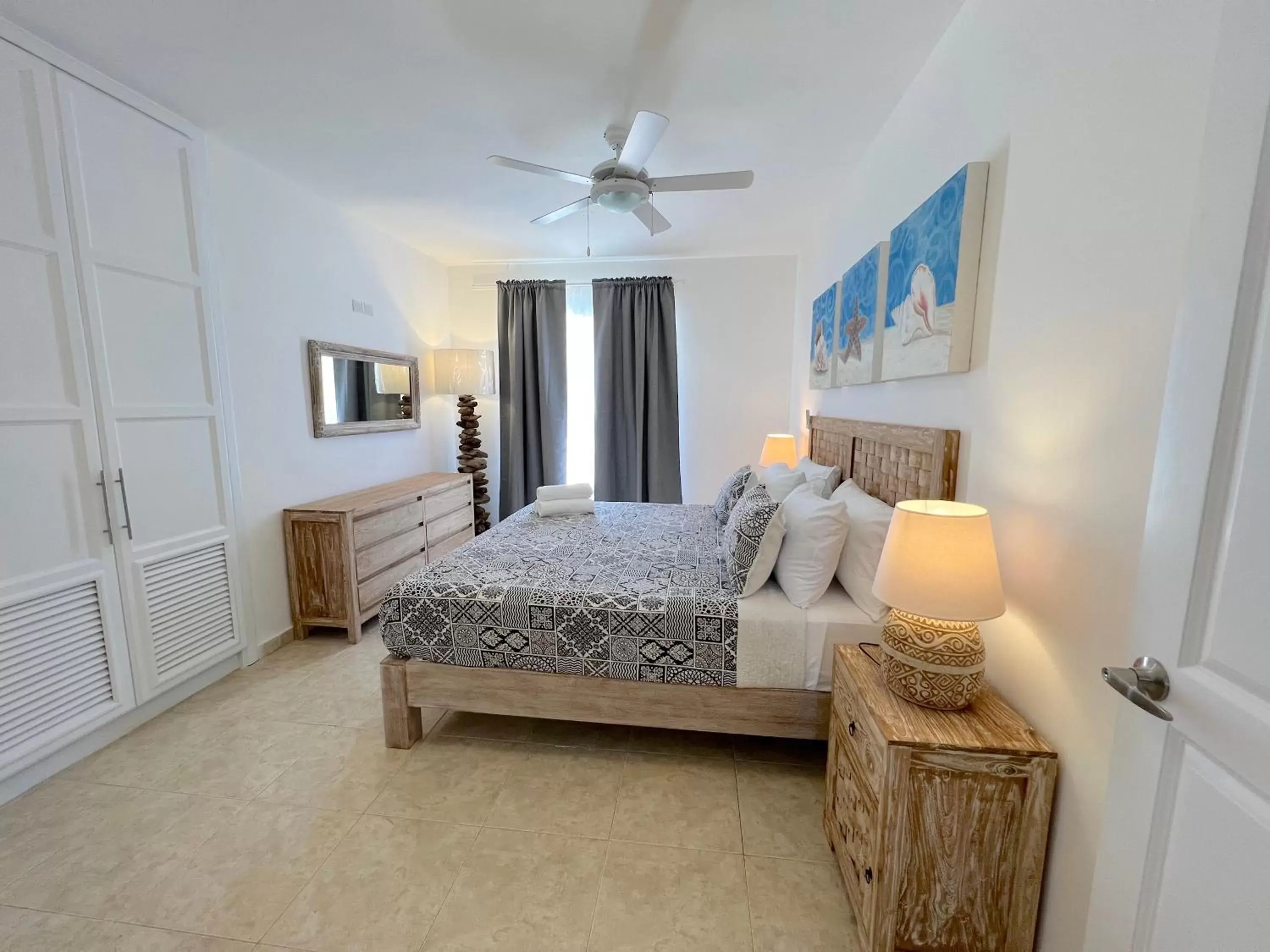 Bedroom, Bed in TROPICAL VILLAGE playa LOS CORALES