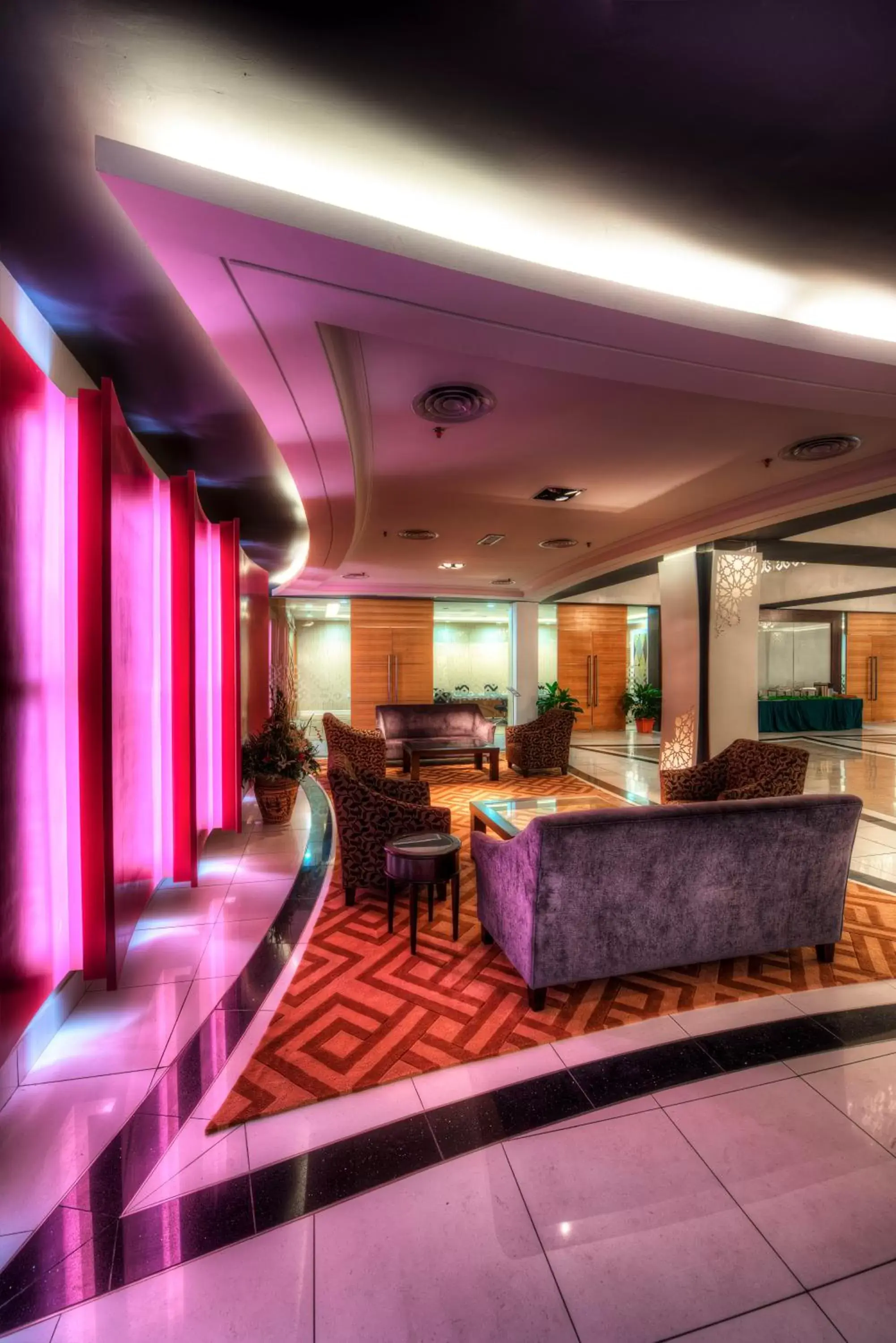 Lobby or reception, Restaurant/Places to Eat in Raia Hotel Kota Kinabalu