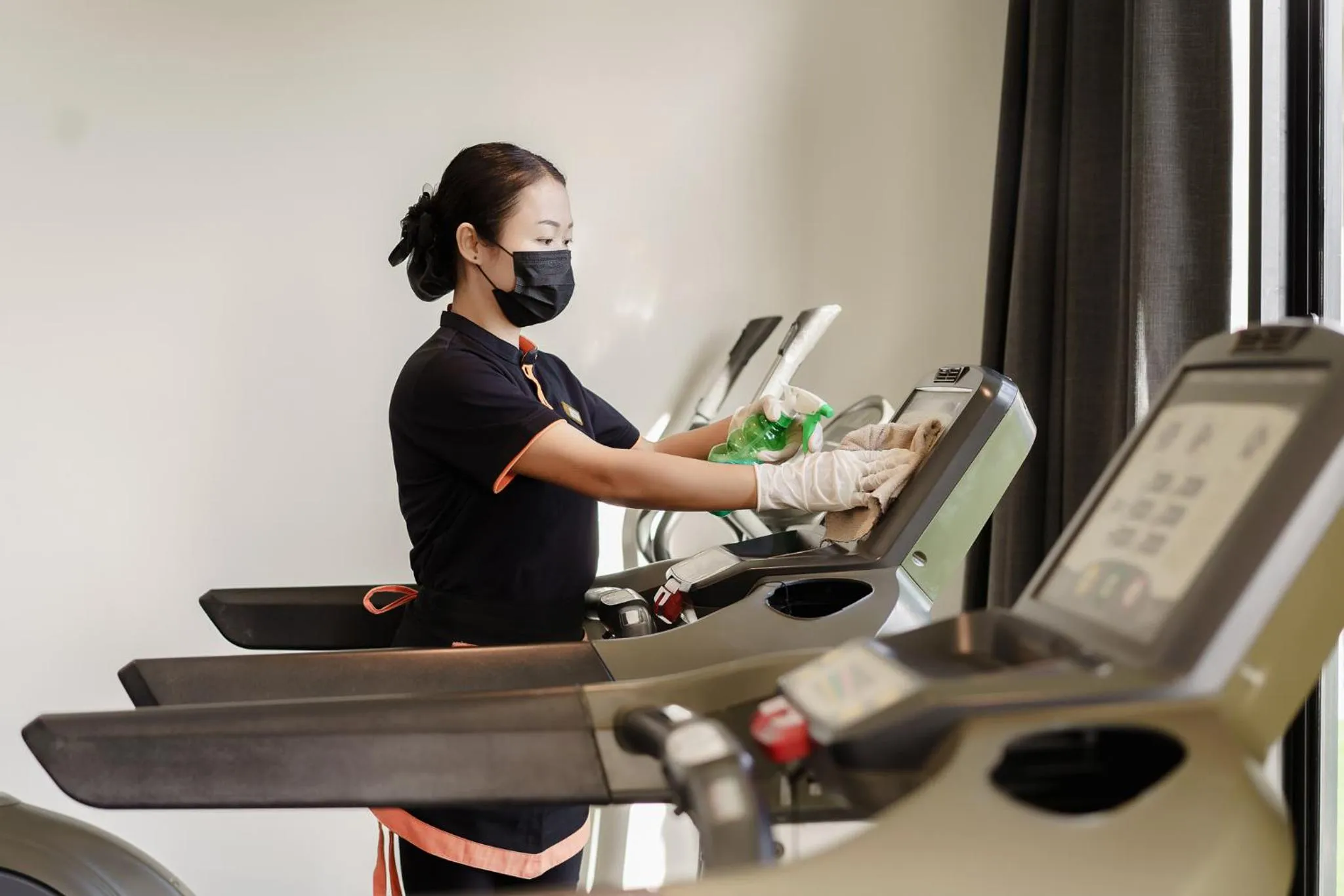 People in Fifth Pattaya Jomtien By Shiwalai Int