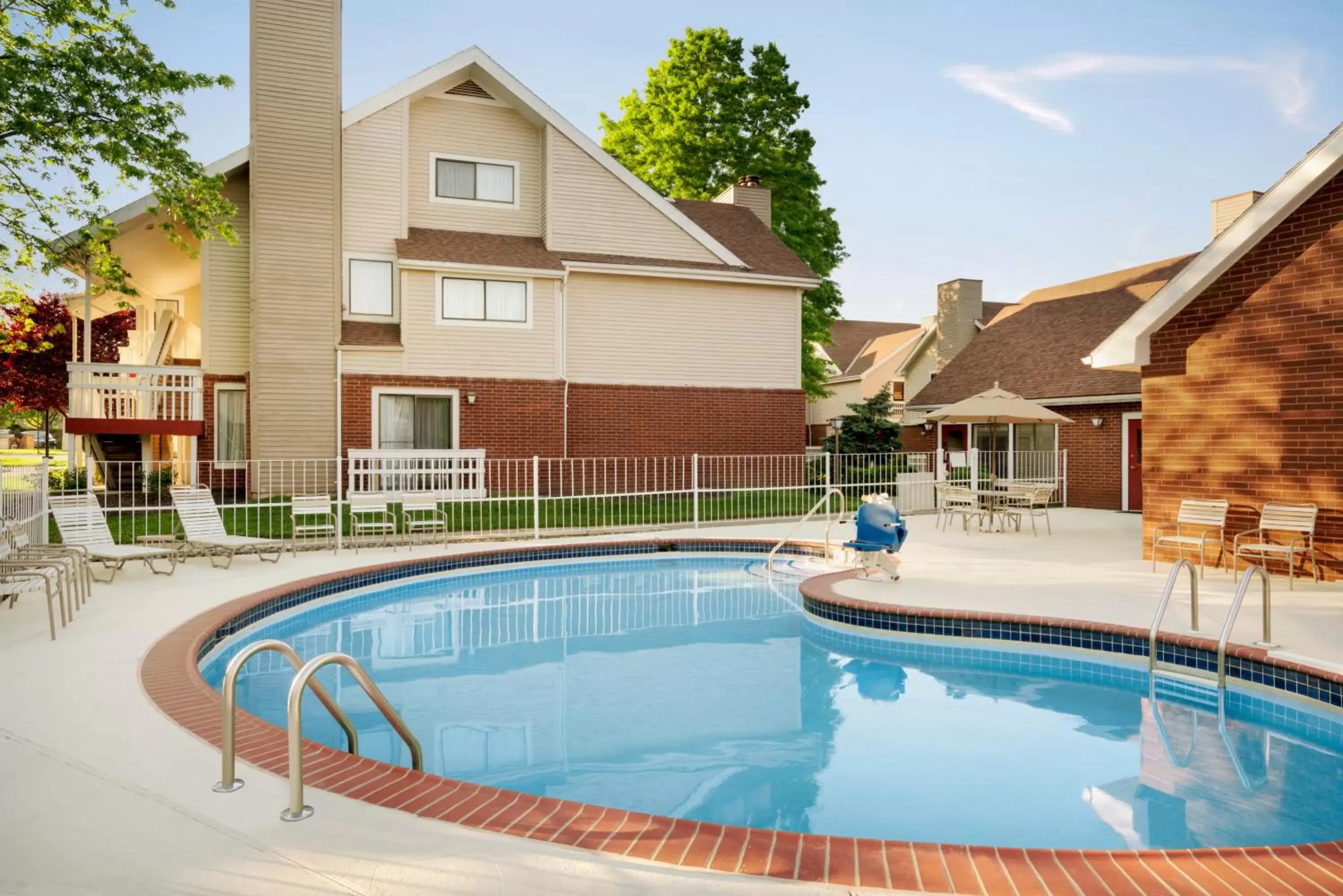 Swimming pool, Property Building in Hawthorn Suites by Wyndham Tinton Falls