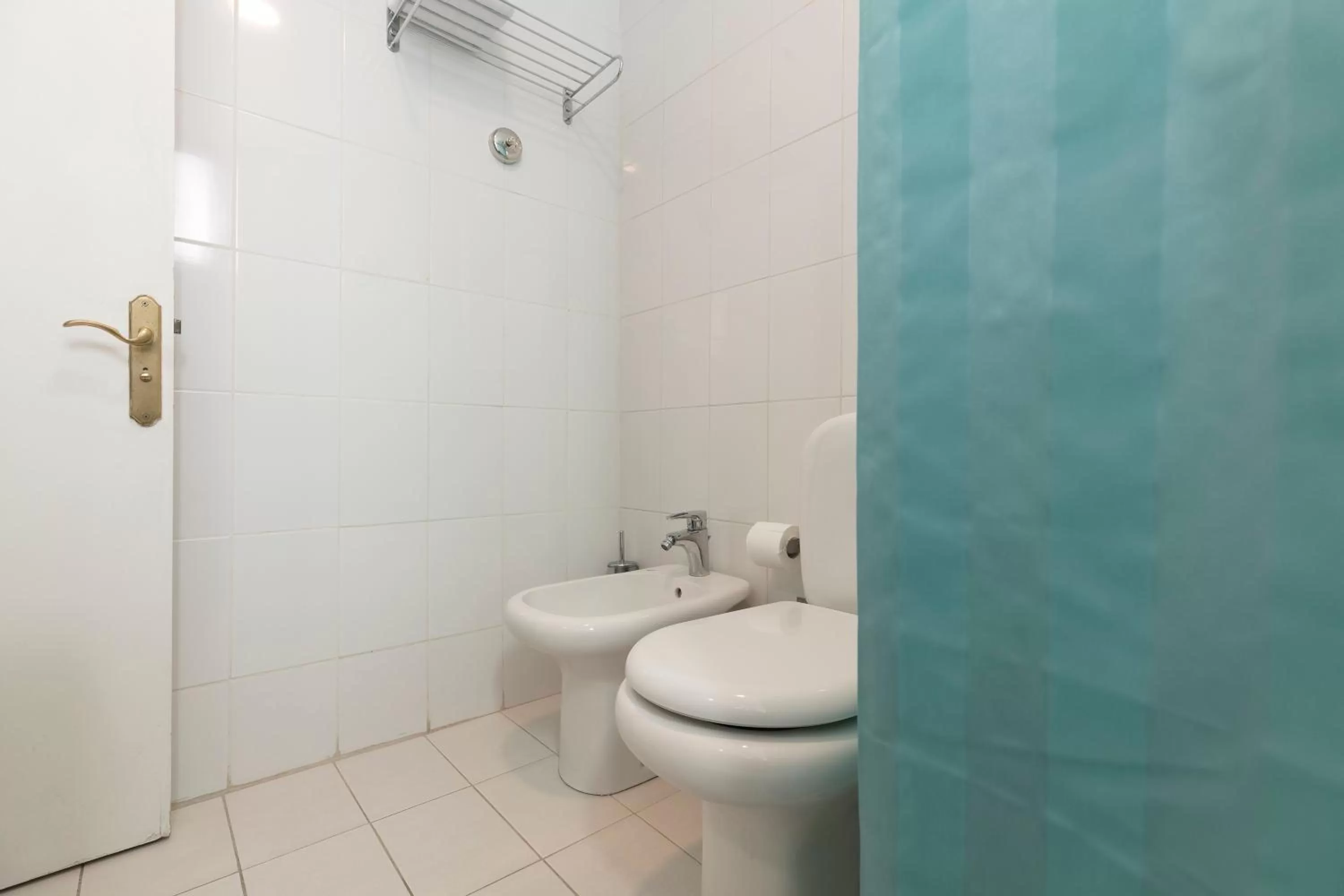 Shower in The Conroy Boutique Hotel