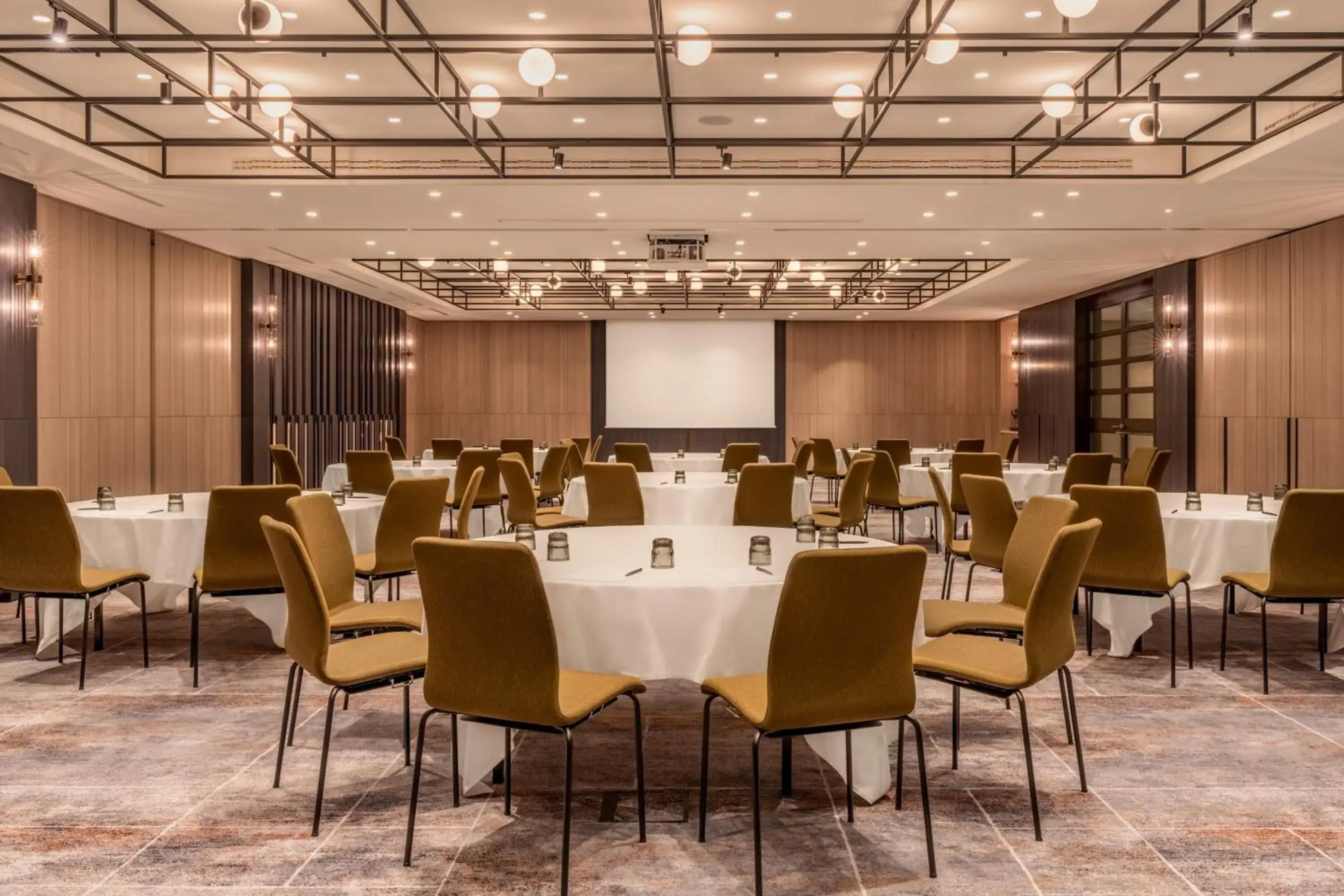 Meeting/conference room in Munich Marriott Hotel City West