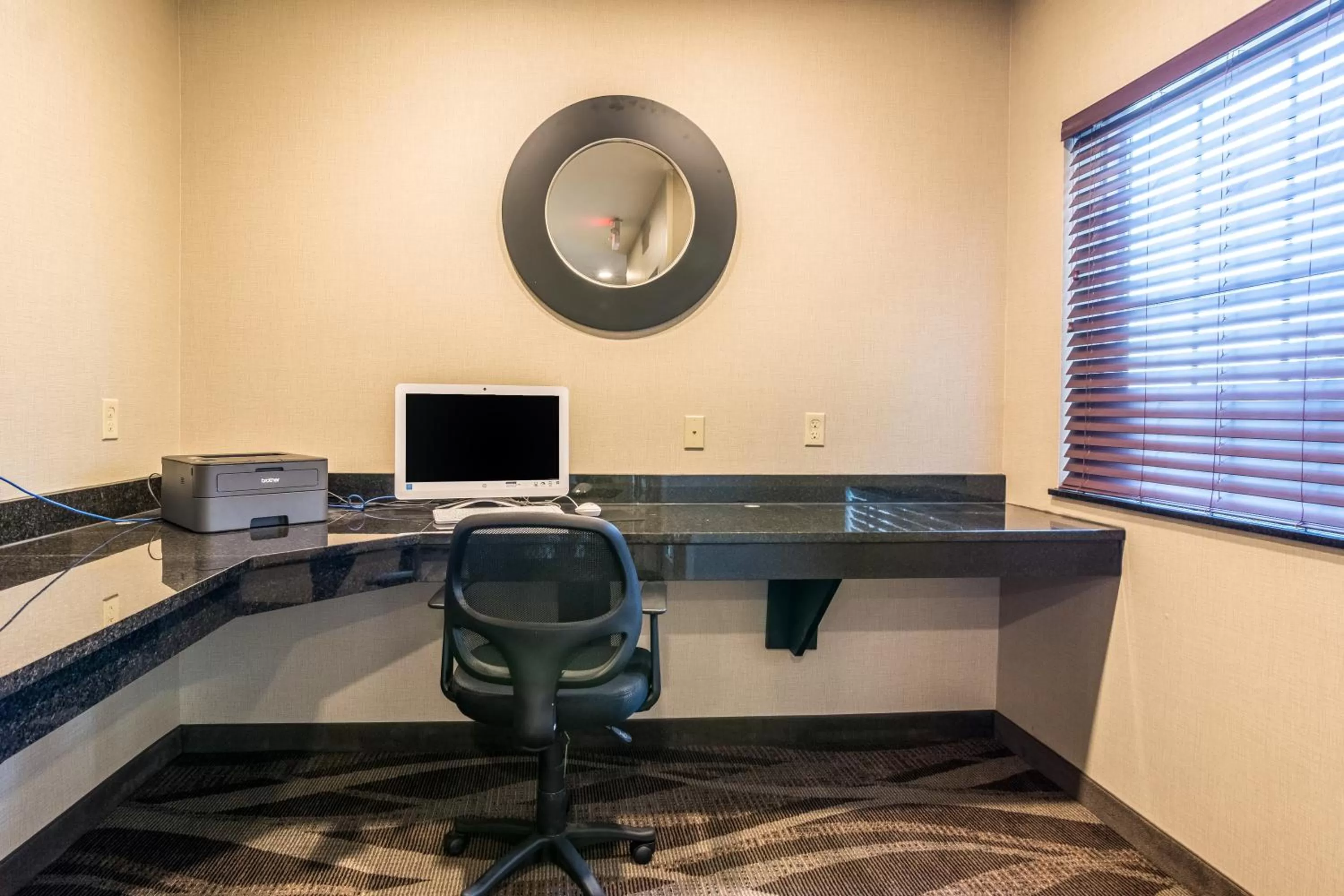 Business facilities in Cobblestone Hotel & Suites - Greenville