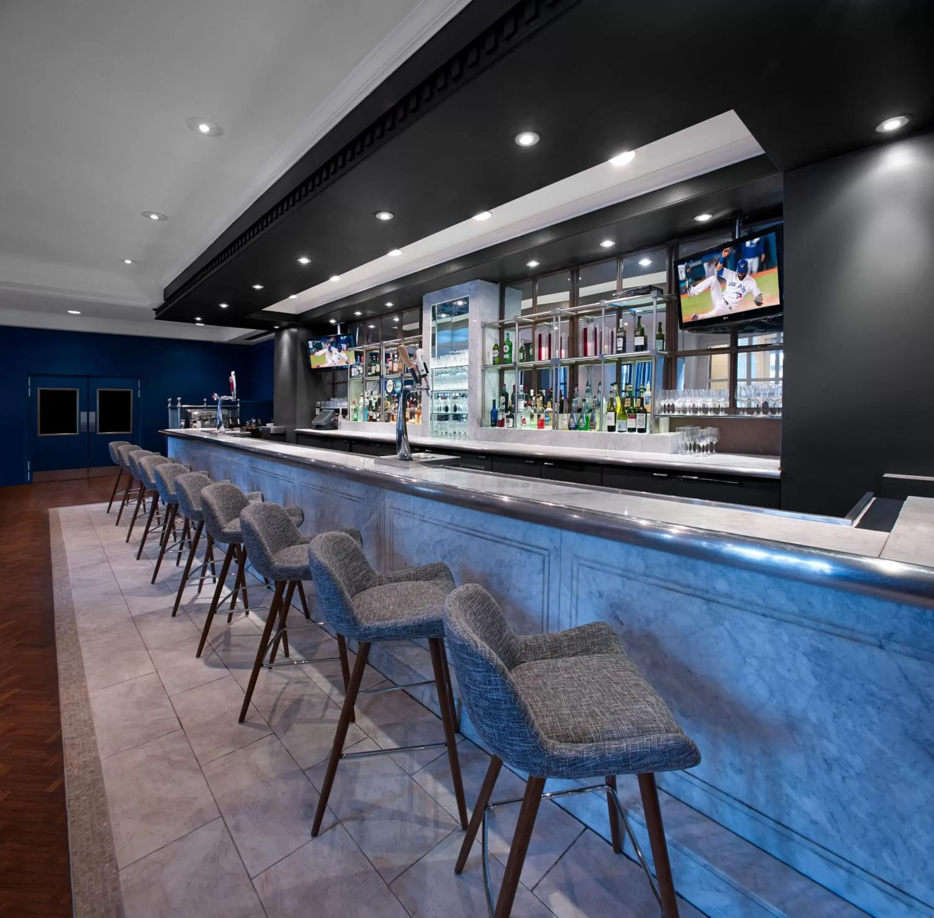 Drinks, Lounge/Bar in The Novotel Toronto Centre