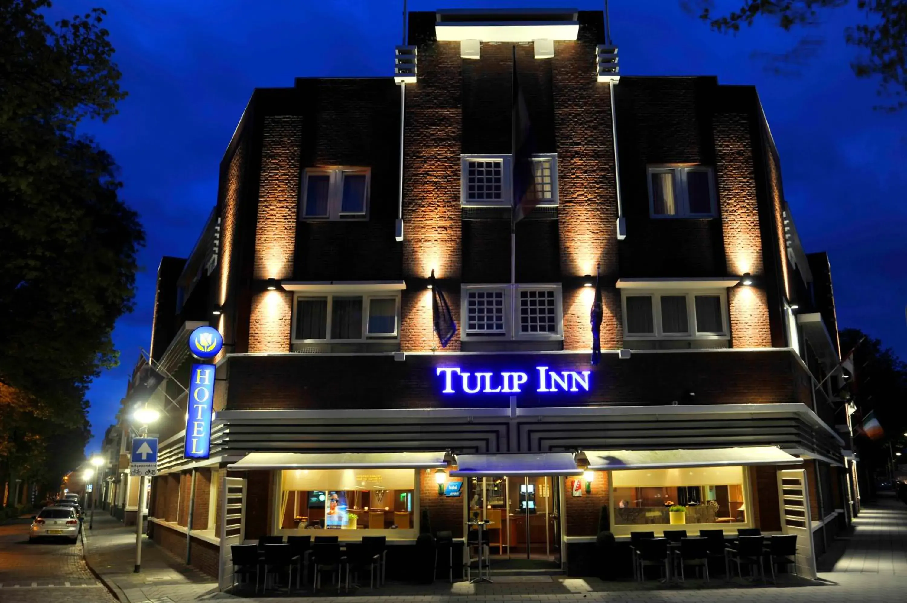 Facade/entrance, Property Building in City Hotel Bergen op Zoom