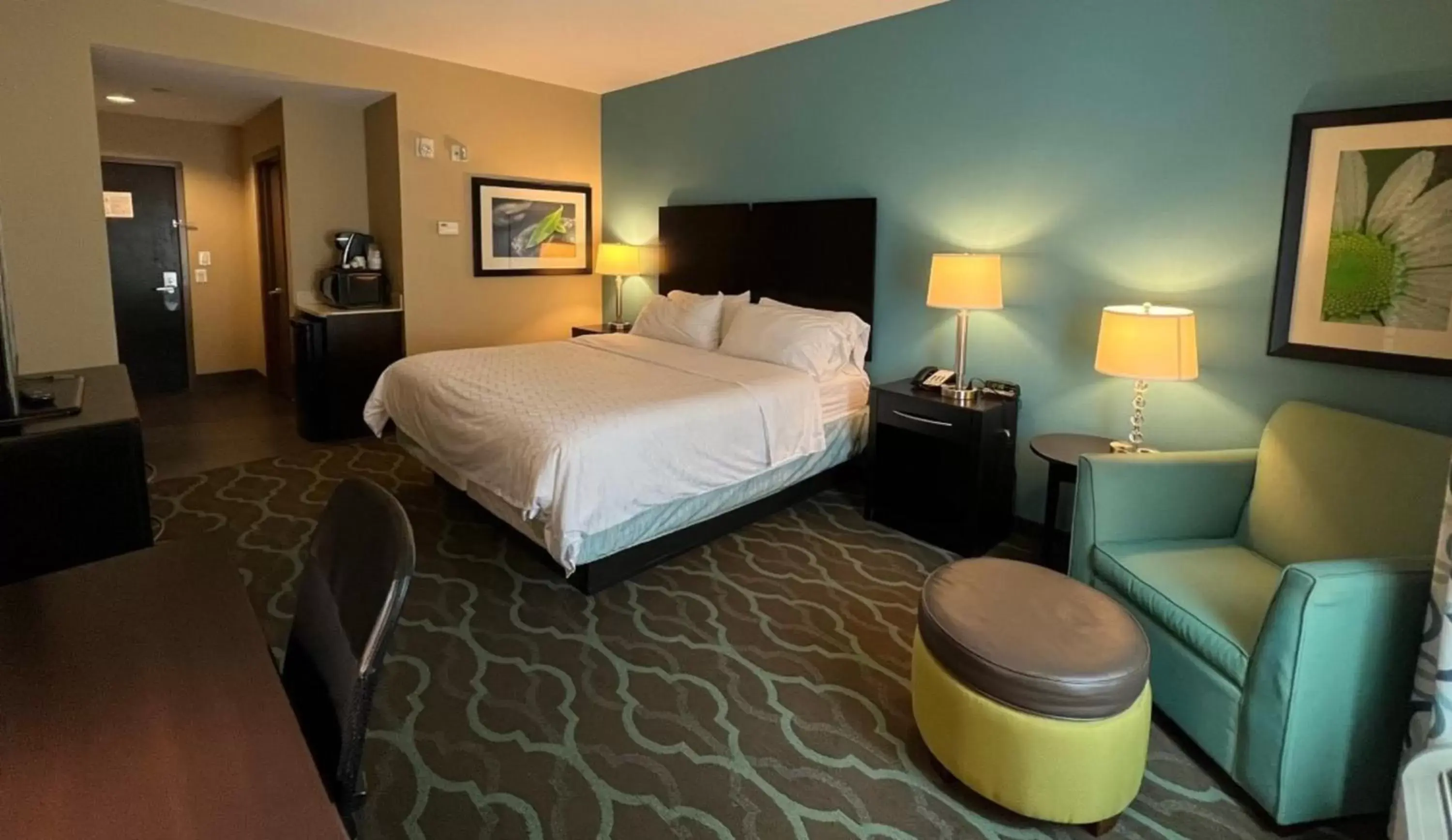 Bed in Holiday Inn Express Hotels & Suites Cuero, an IHG Hotel