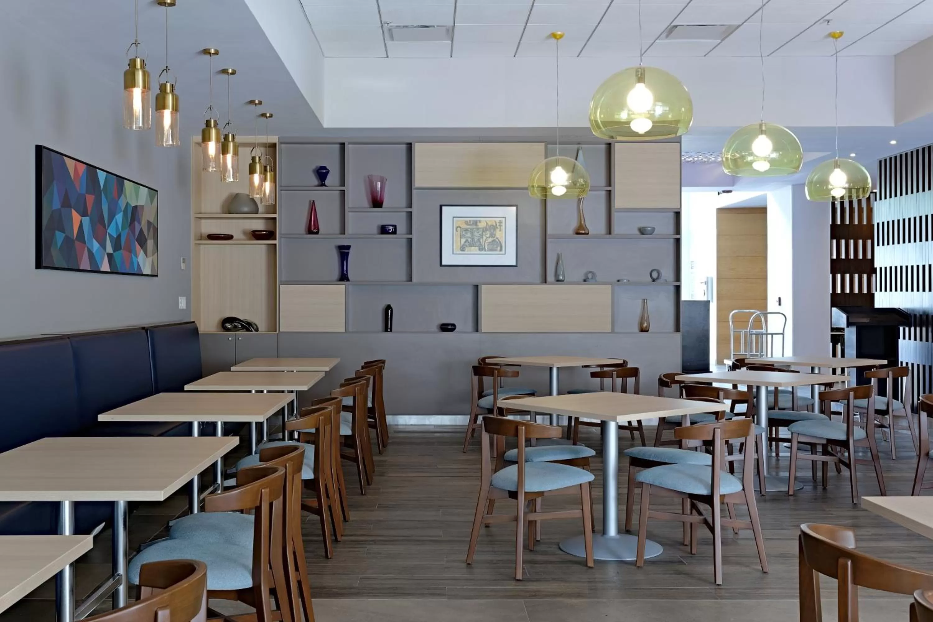 Restaurant/places to eat in Holiday Inn Express Villahermosa by IHG