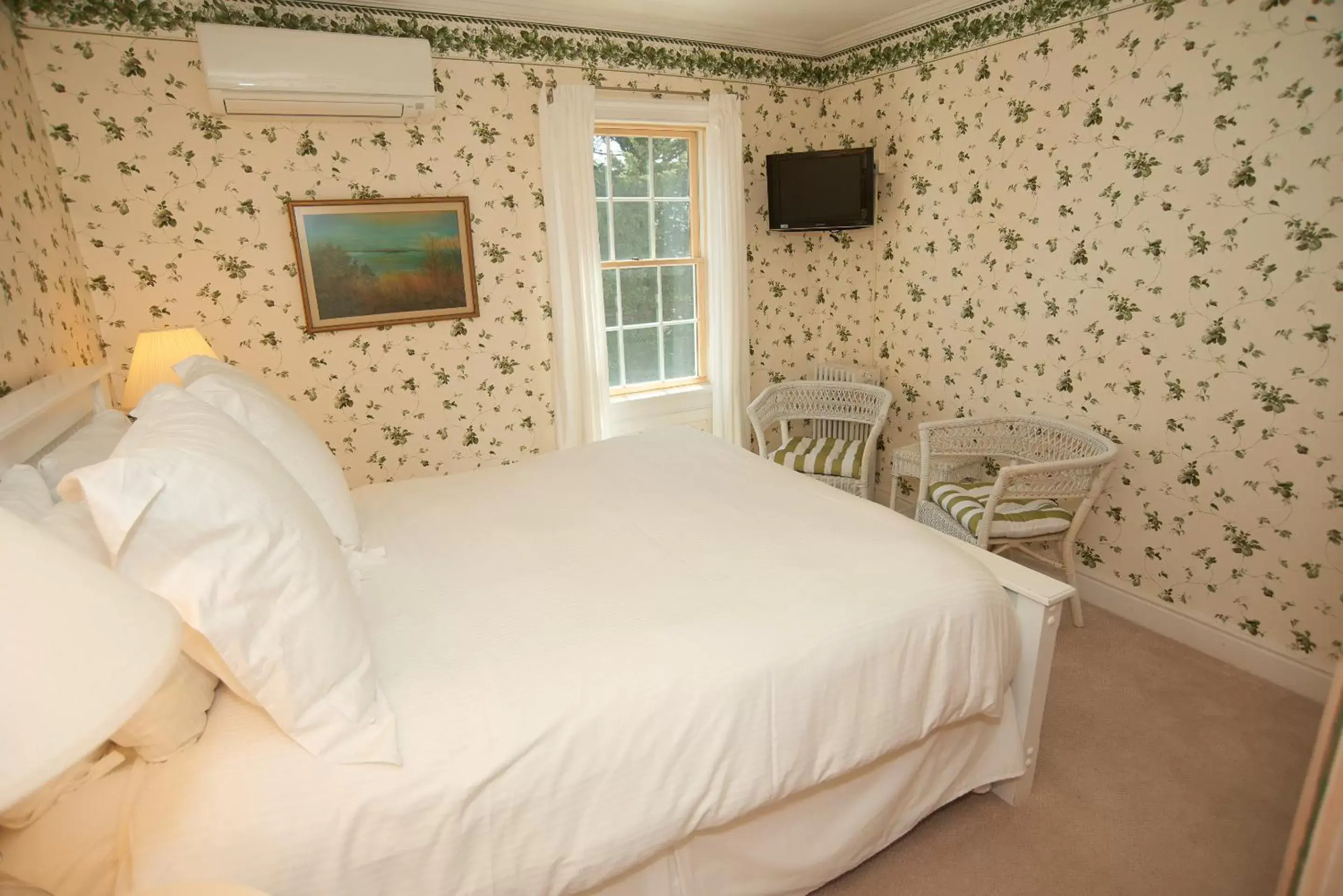 Bed in Belfry Inn and Bistro