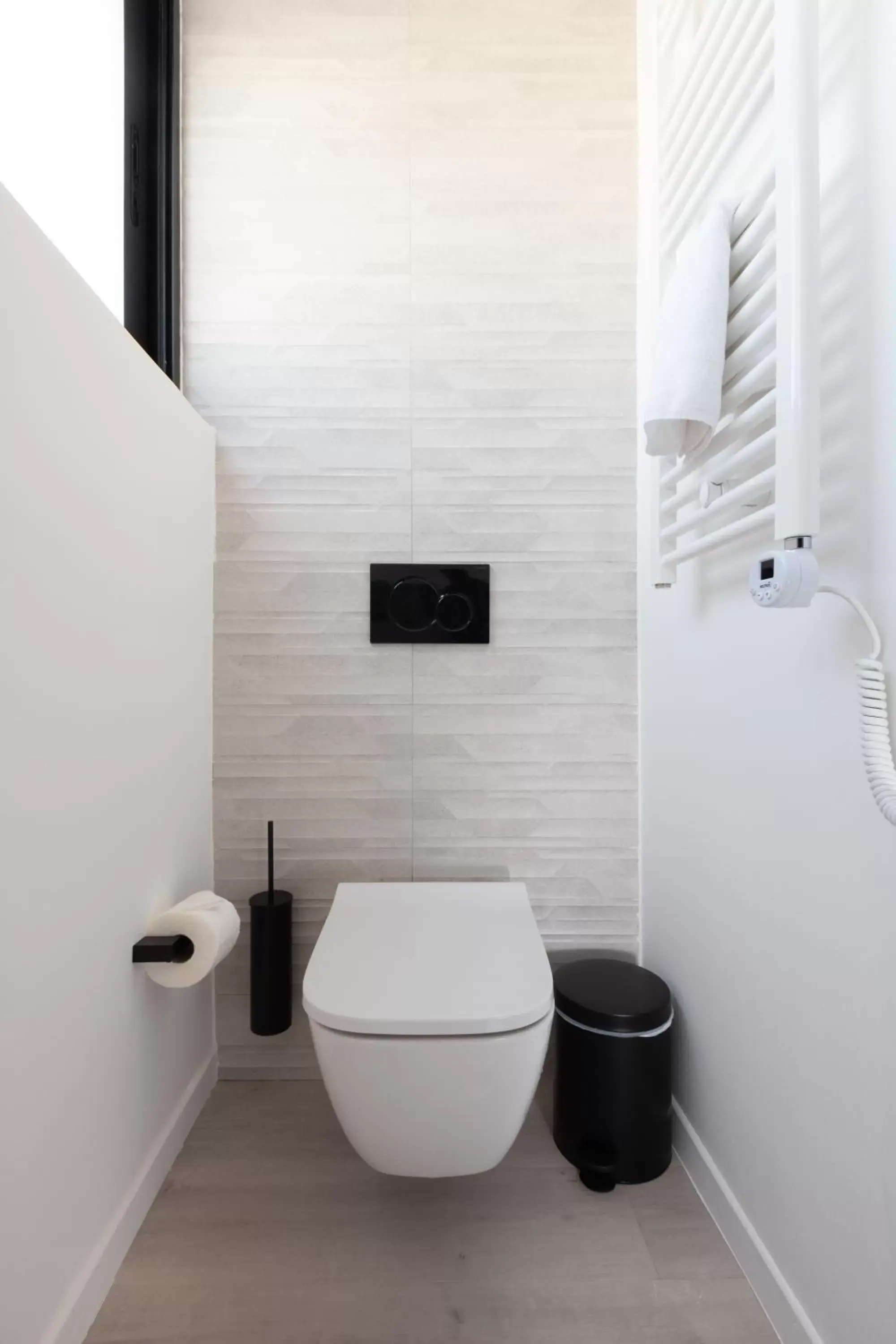 Toilet, Bathroom in LUX&EASY Athens Metro Suites