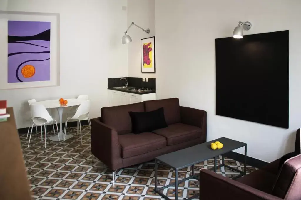 Seating Area in Isabella di Castiglia Apartments