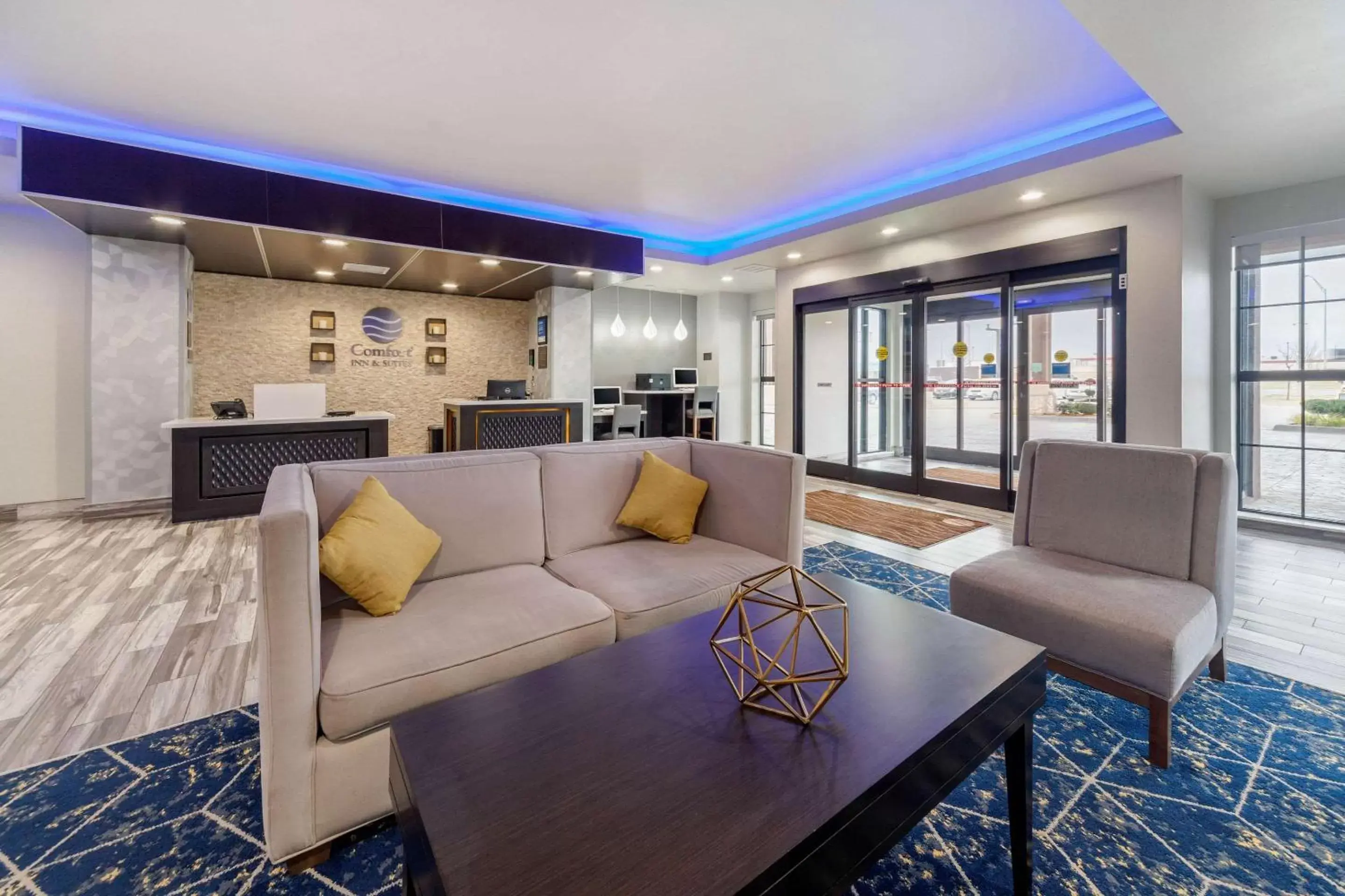 Lobby or reception, Seating Area in Comfort Inn & Suites Oklahoma City