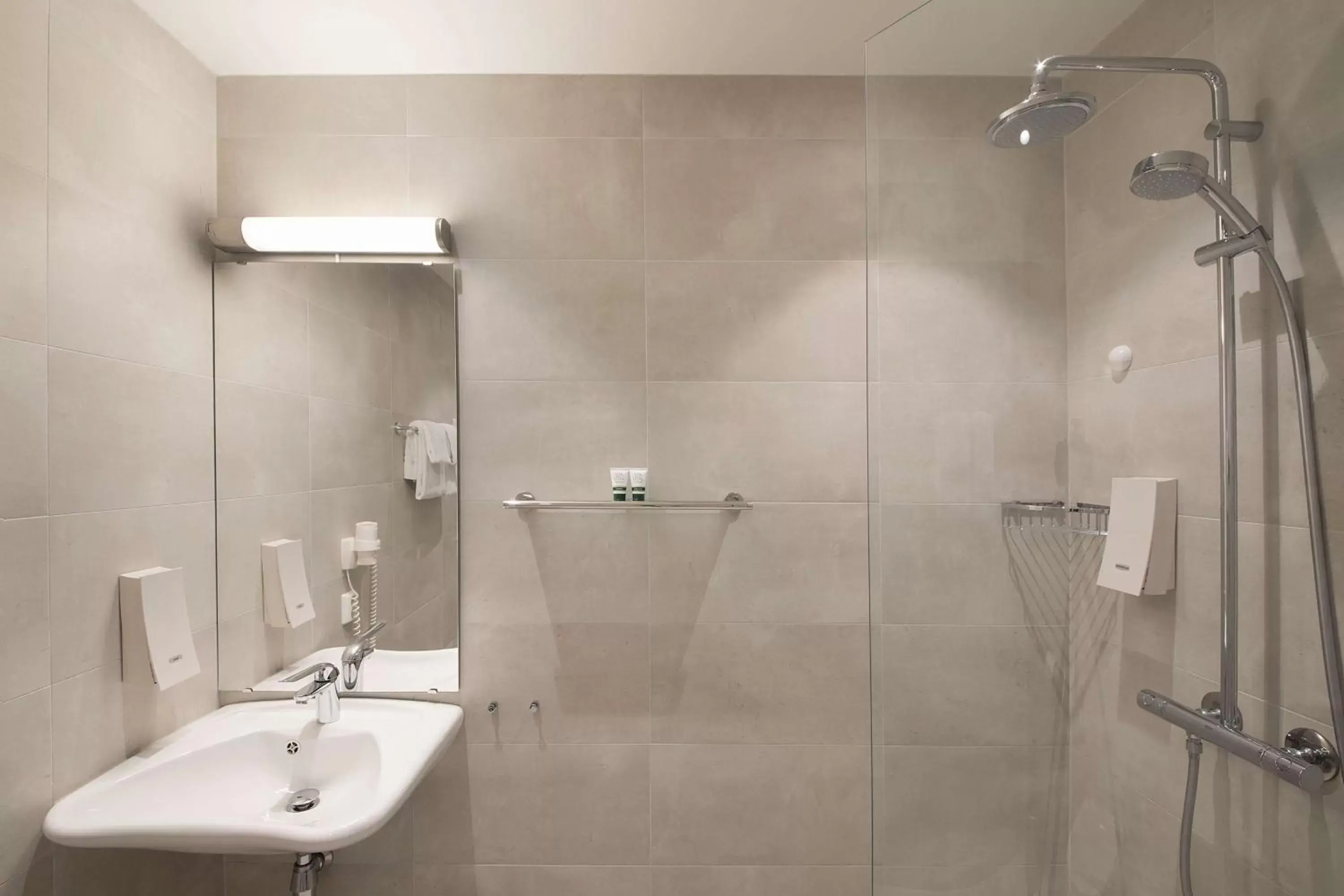 Photo of the whole room, Bathroom in Bergen Harbour Hotel, WorldHotels Crafted