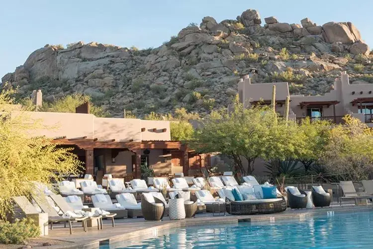 Swimming Pool in Four Seasons Resorts Scottsdale at Troon North