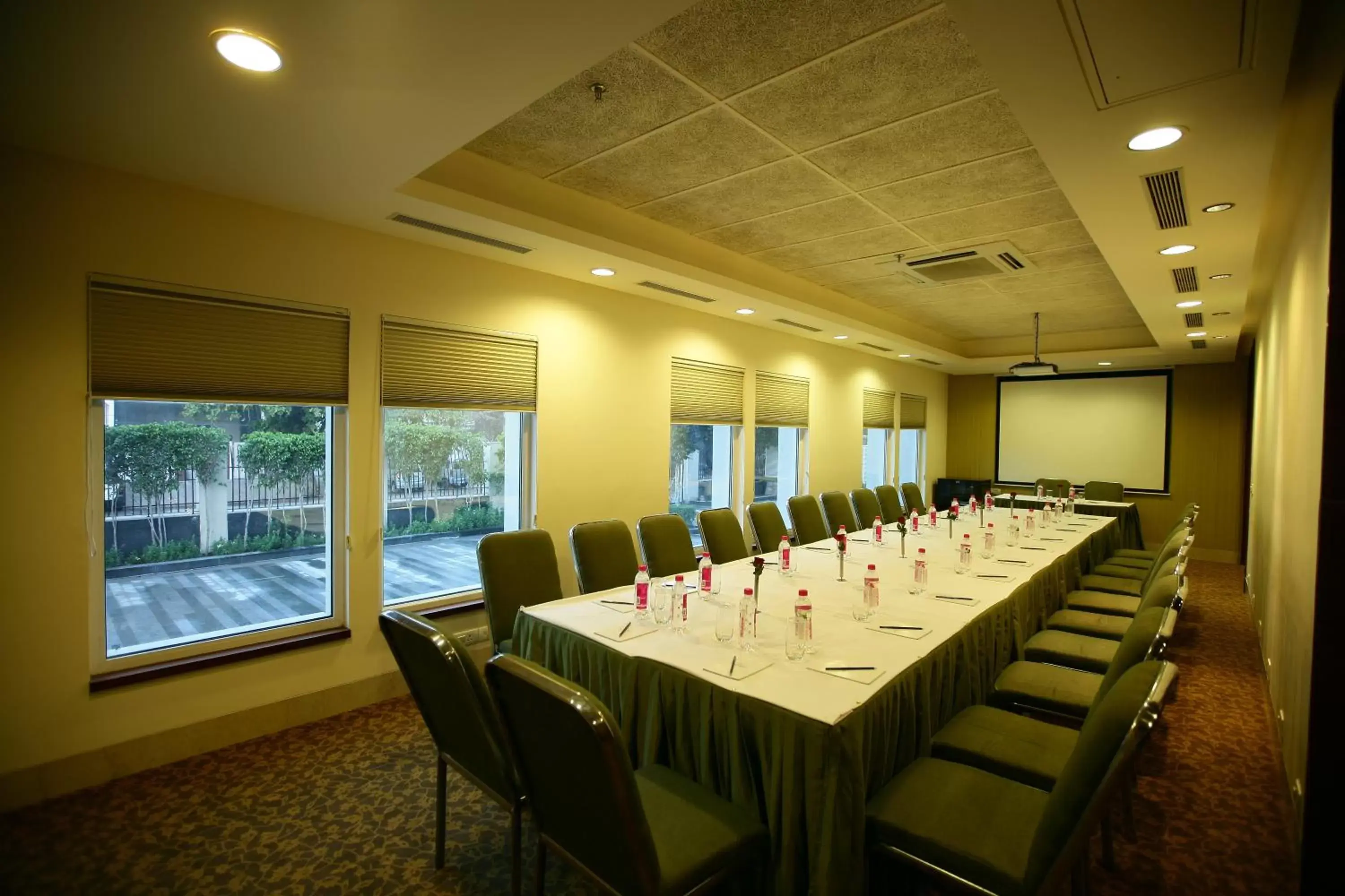 Business facilities in Muse Sarovar Portico Nehru Place