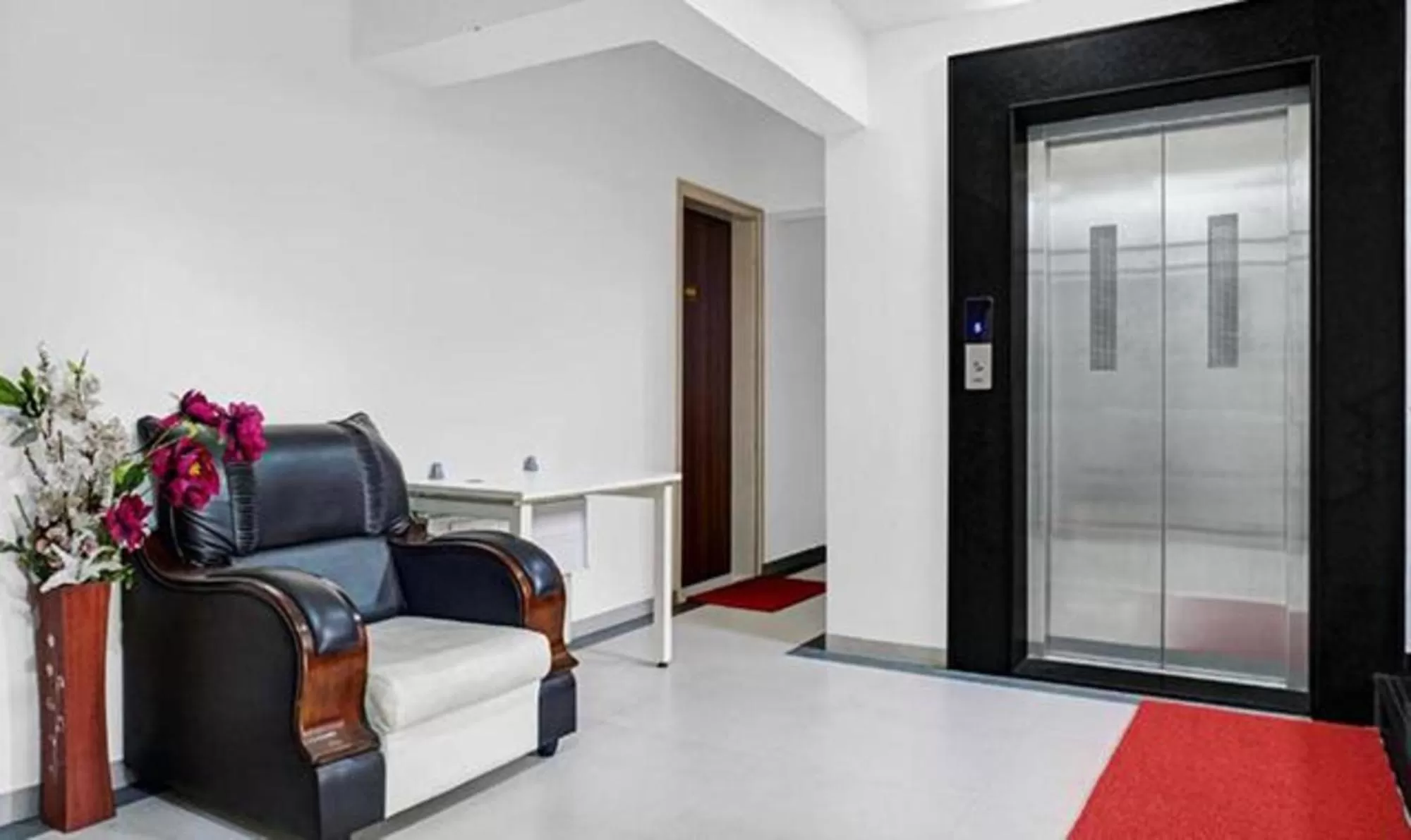 Lobby or reception, Seating Area in FabHotel Prime Finesse