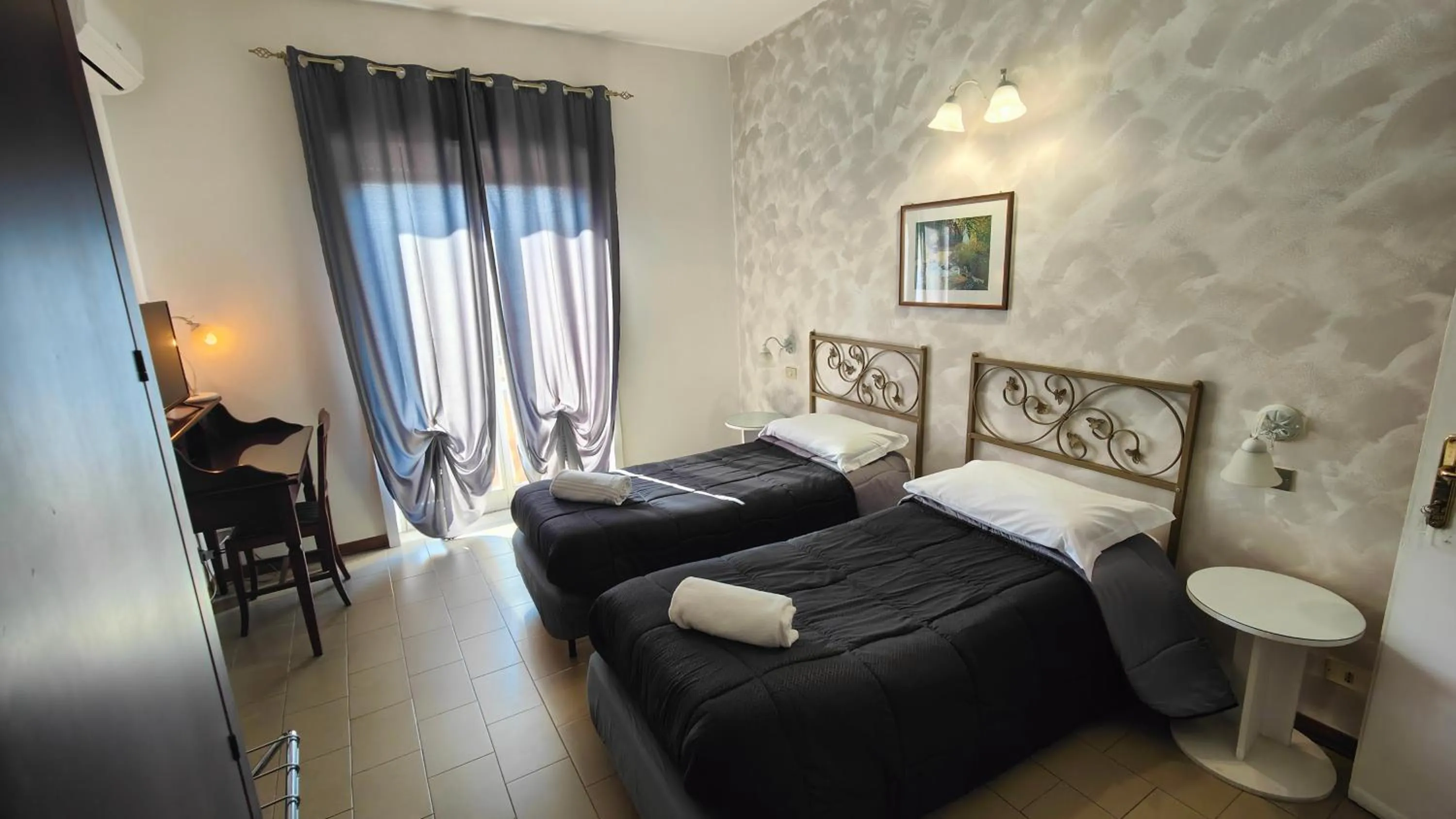 Bed in TK HOTEL - ex Ares