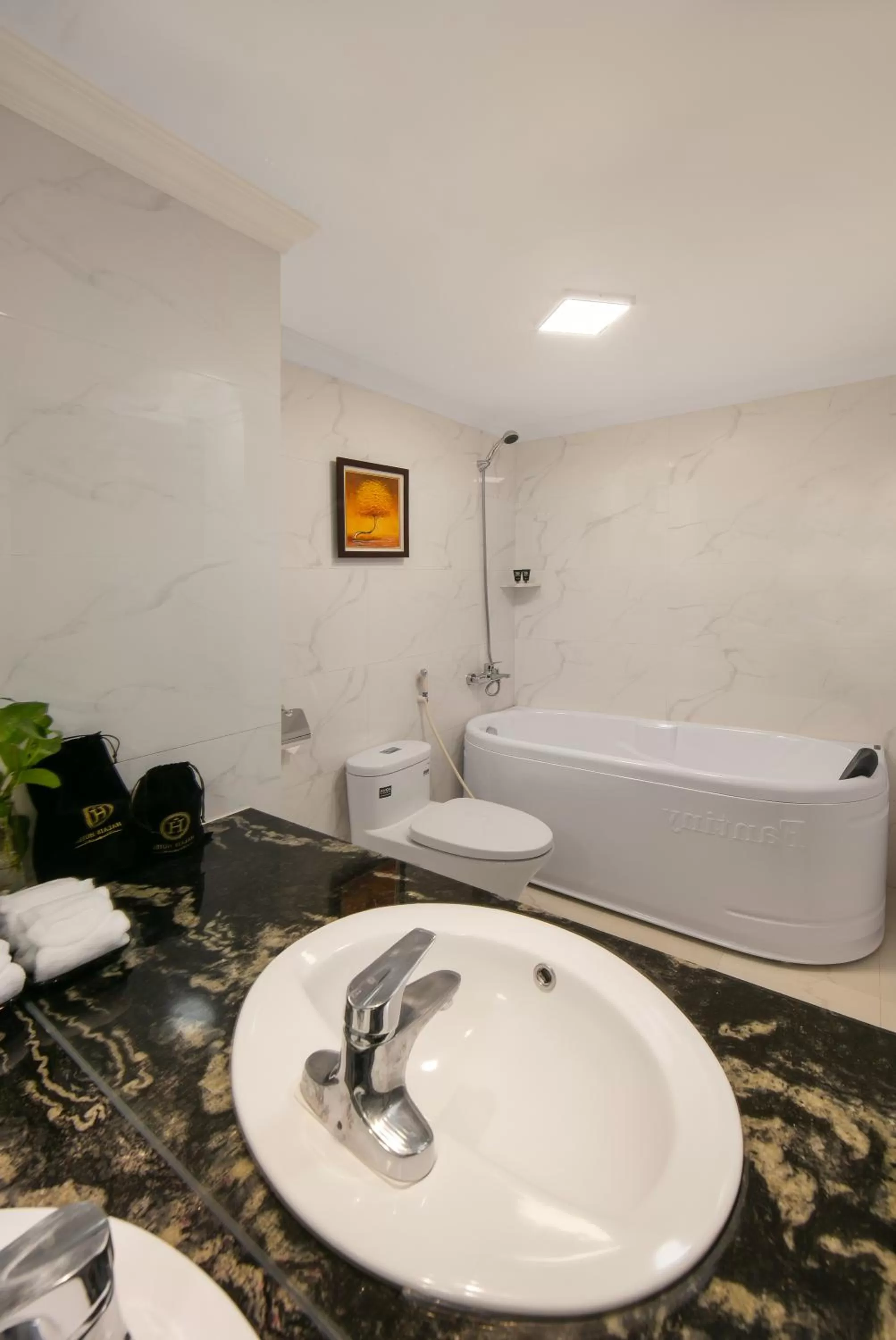 Bathroom in Halais Hotel