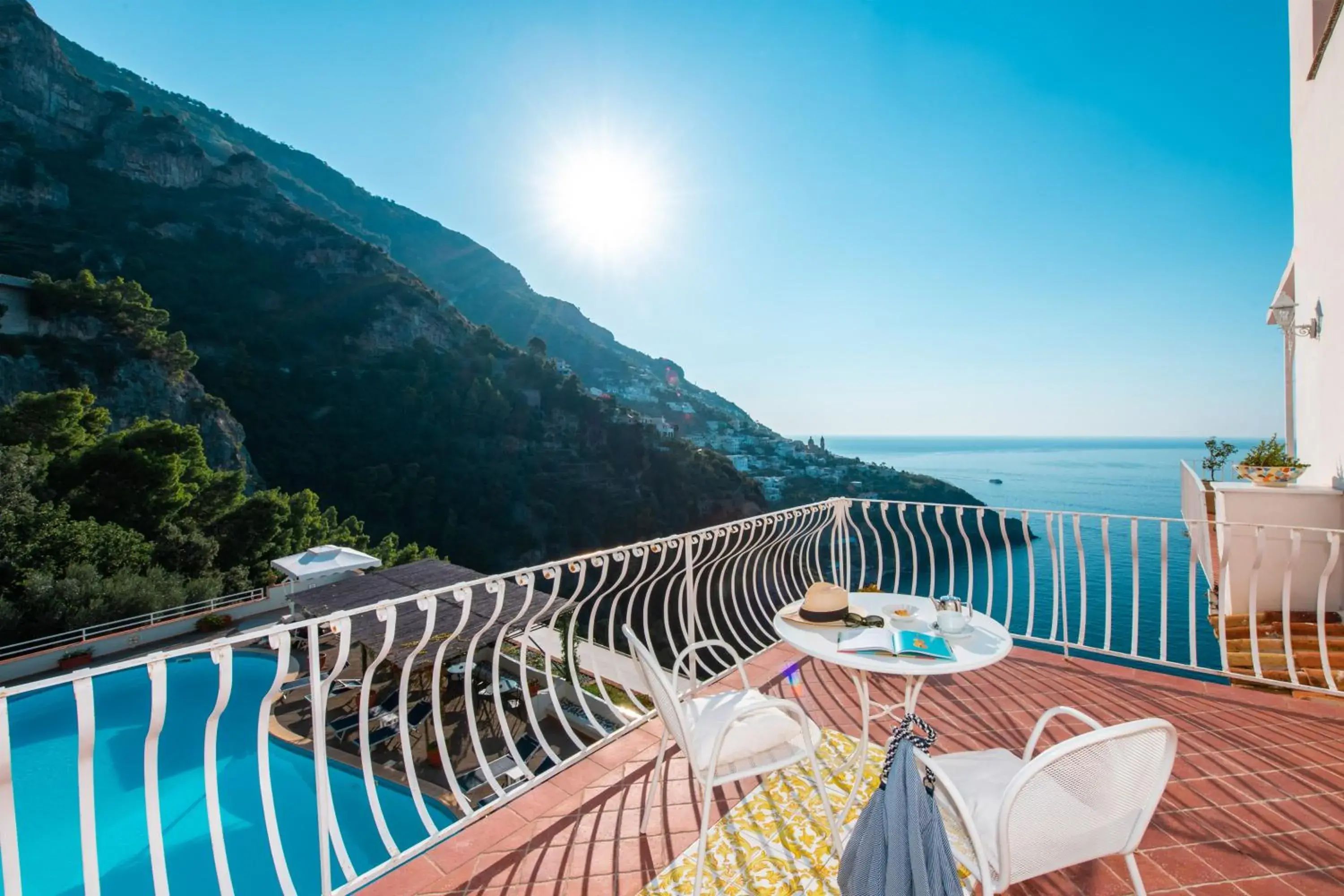 Patio, Swimming Pool in Grand Hotel Tritone