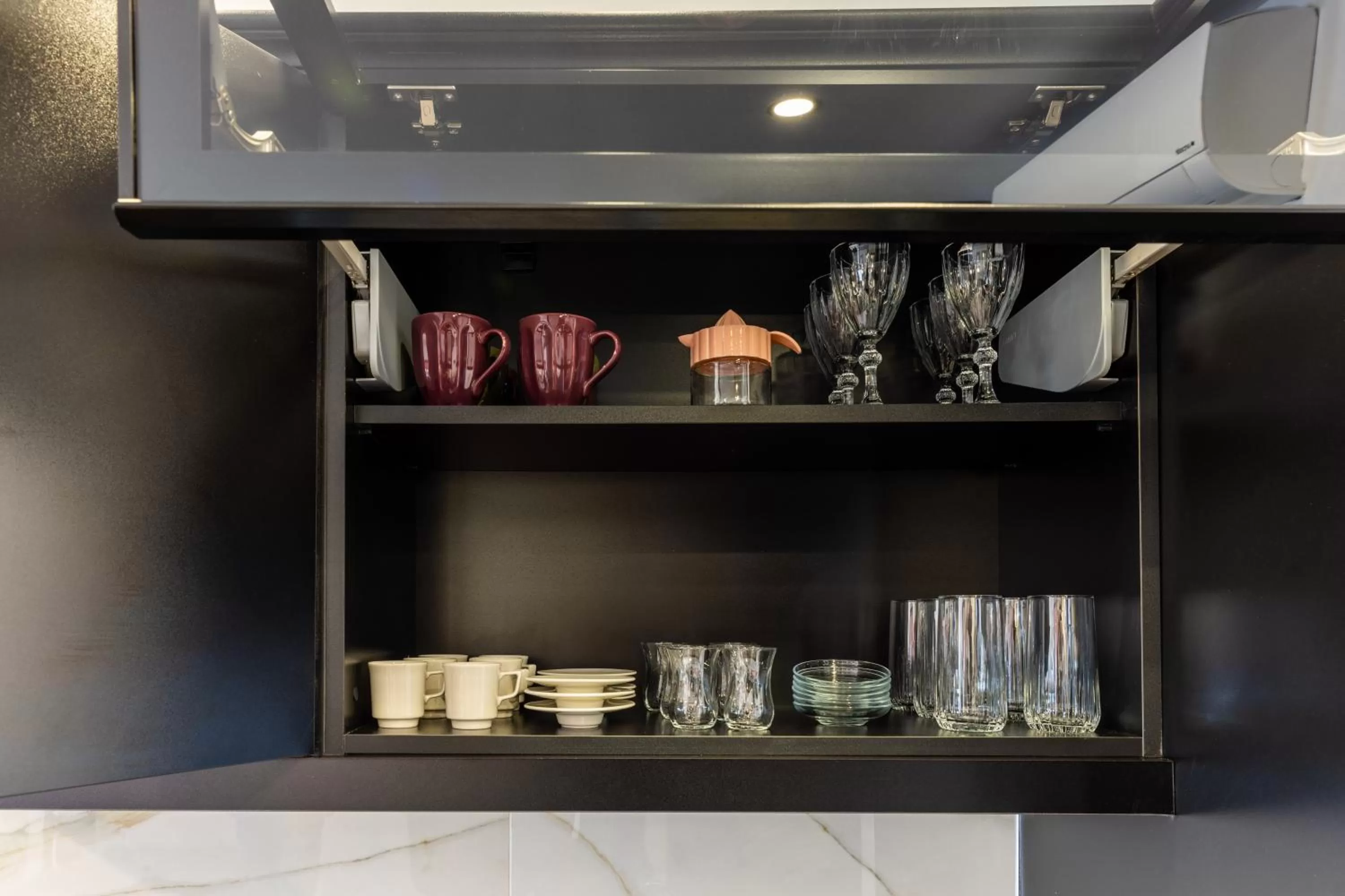 Coffee/tea facilities in BayMari Suites City Life