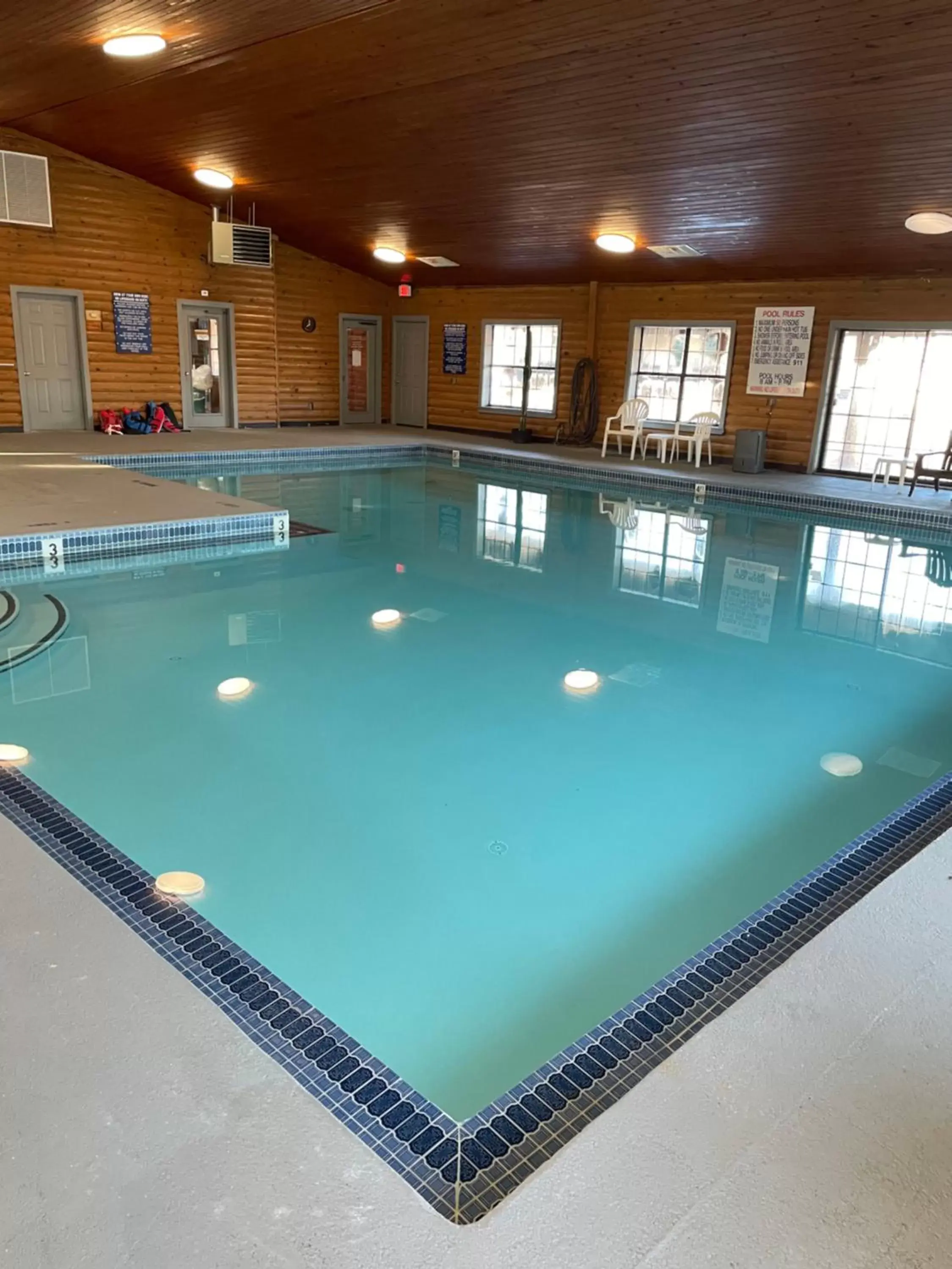 Pool view, Swimming Pool in Crown Lake Resort & RV