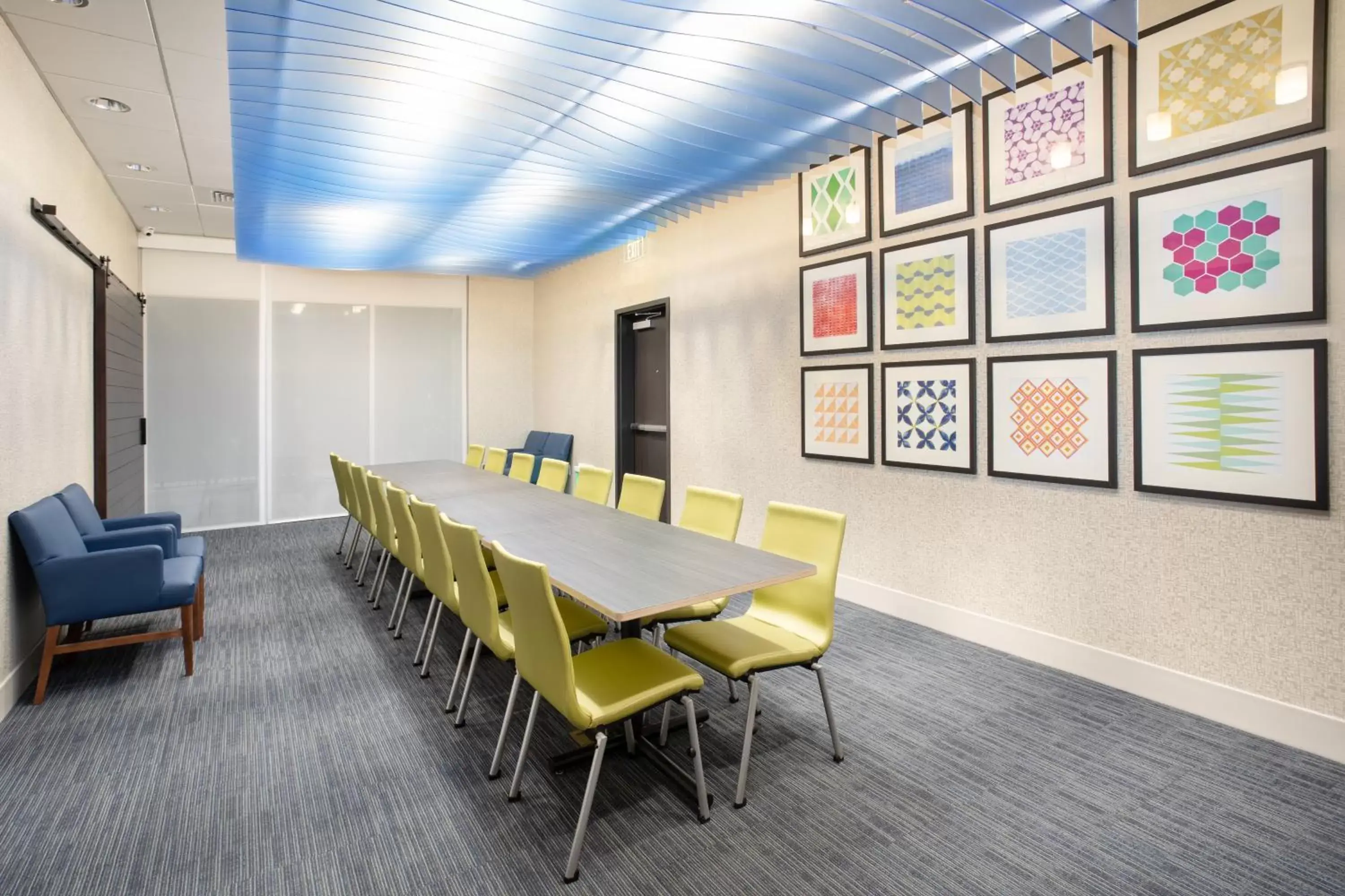 Meeting/conference room in Holiday Inn Express & Suites - Ely, an IHG Hotel
