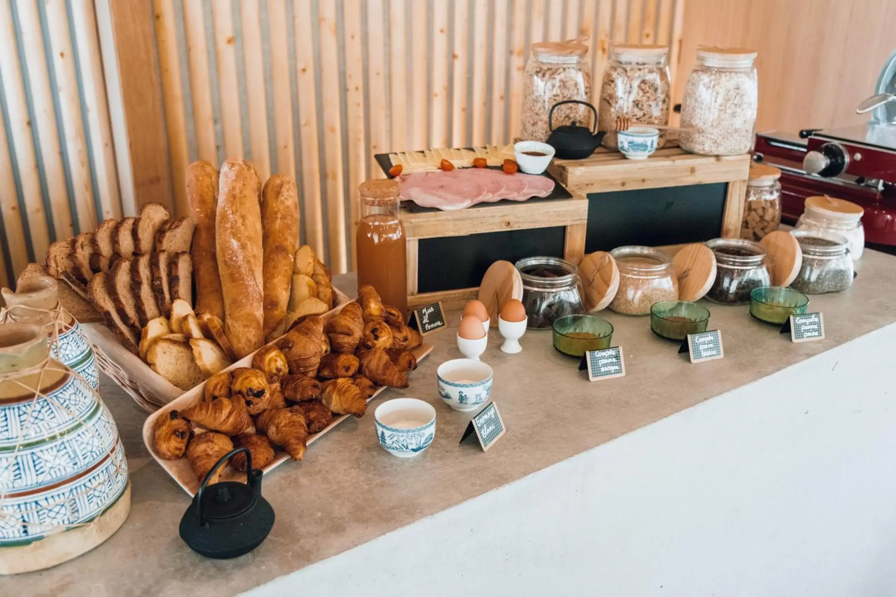 Food and drinks, Breakfast in ibis Budget La Rochelle Centre