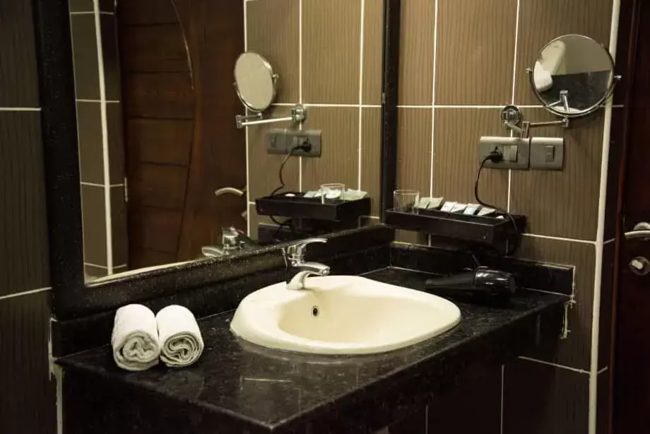 Bathroom in Hotel Sapphire