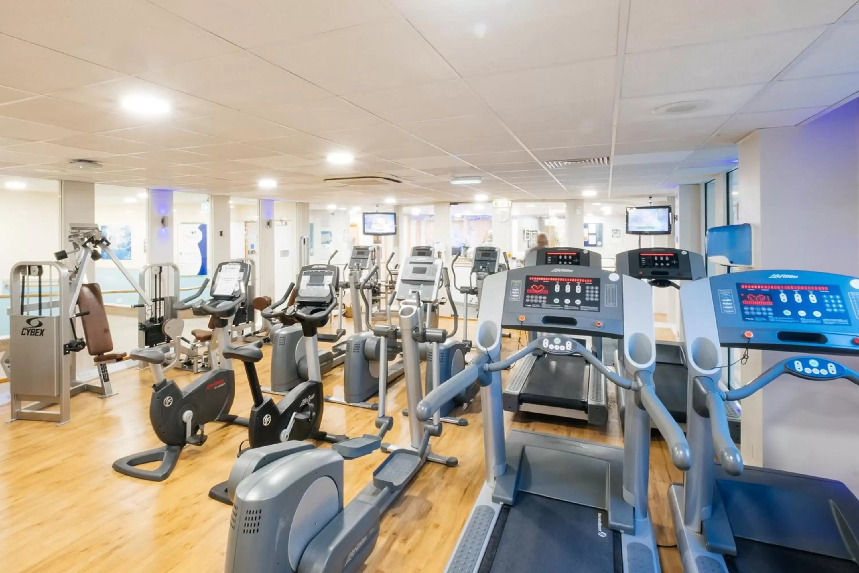 Fitness centre/facilities, Fitness Center/Facilities in Holiday Inn Hemel Hempstead M1, Jct. 8, an IHG Hotel