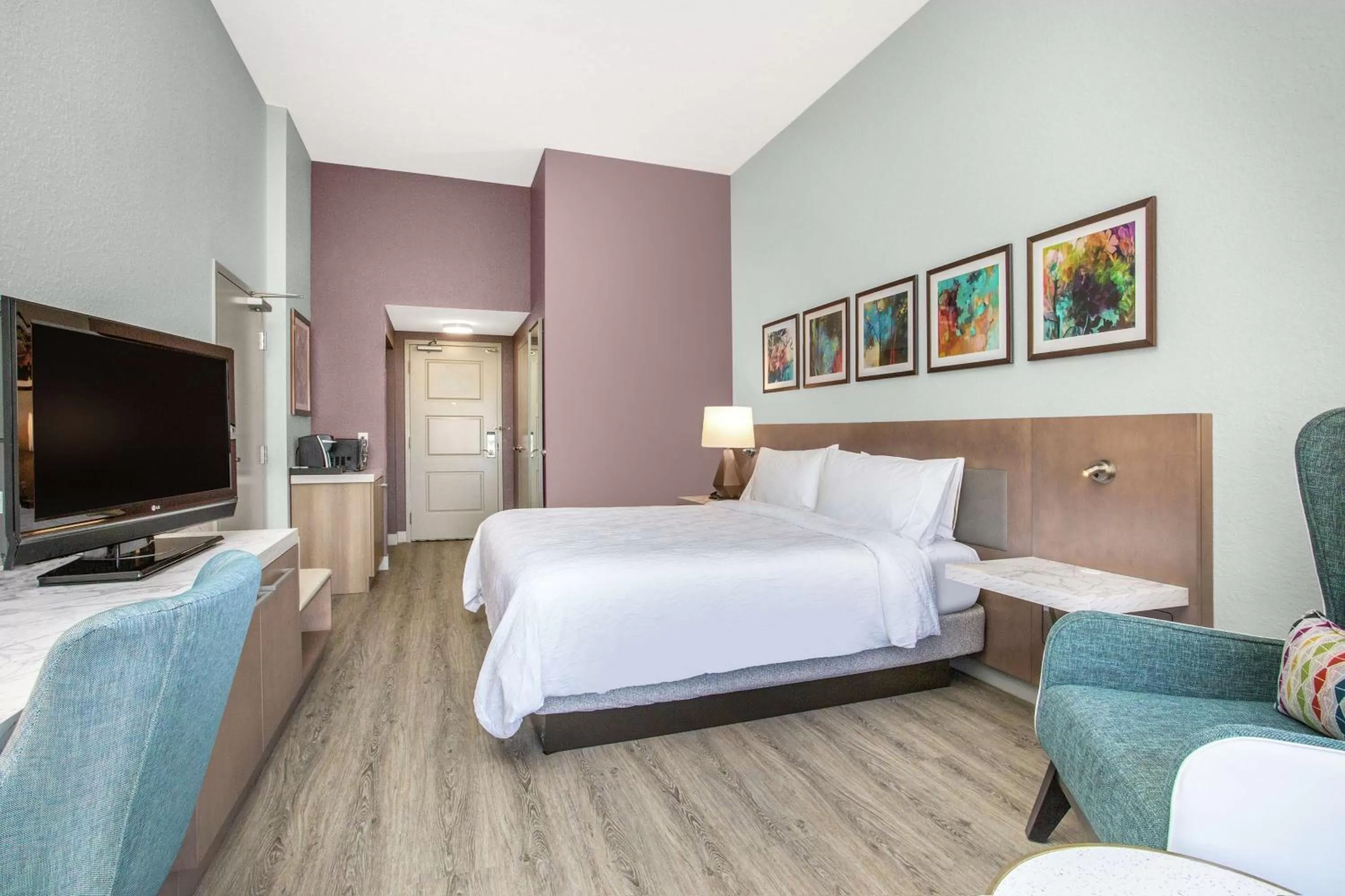 Bedroom, Bed in Hilton Garden Inn Palm Beach Gardens