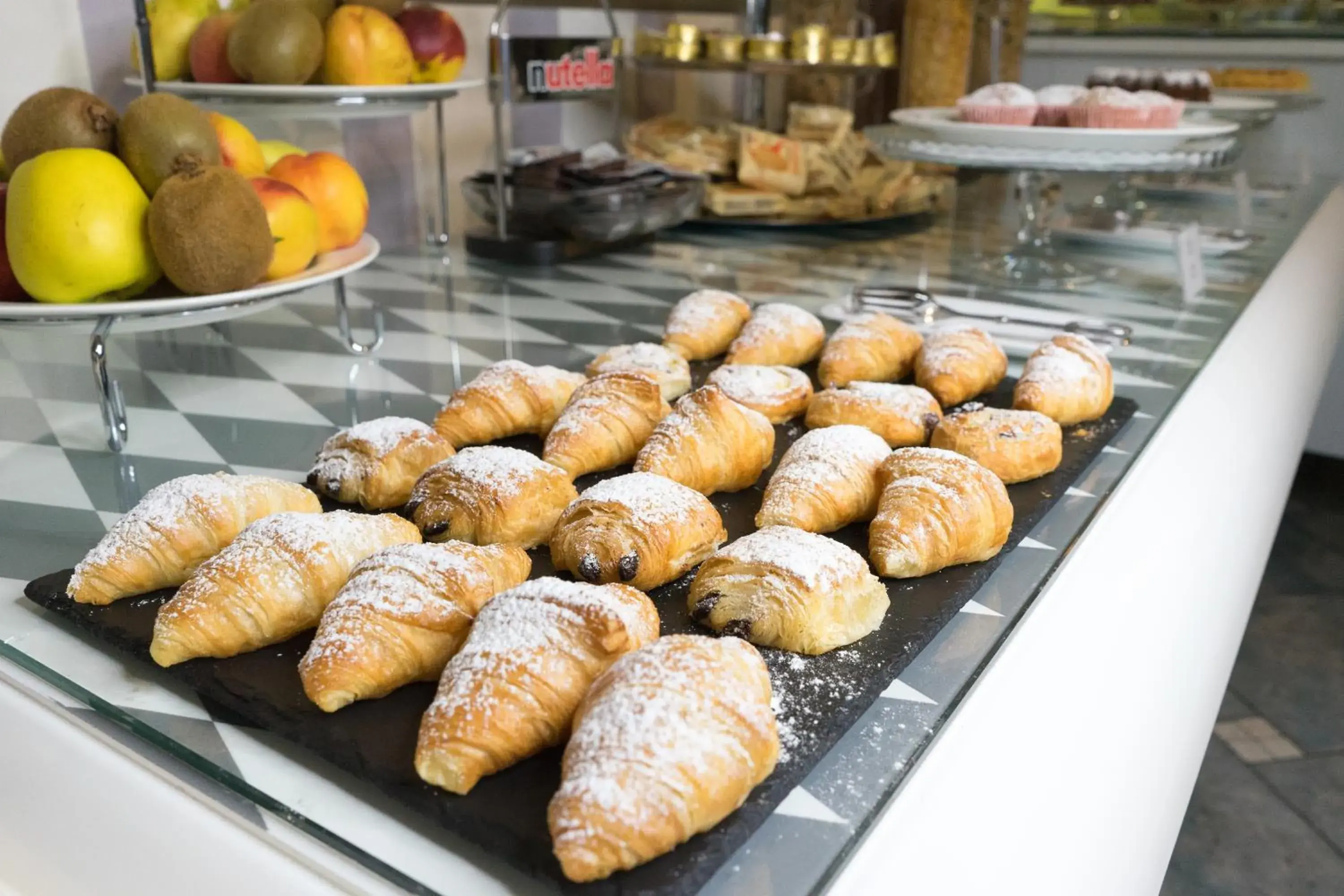 Buffet breakfast in Hotel Villa Tirreno