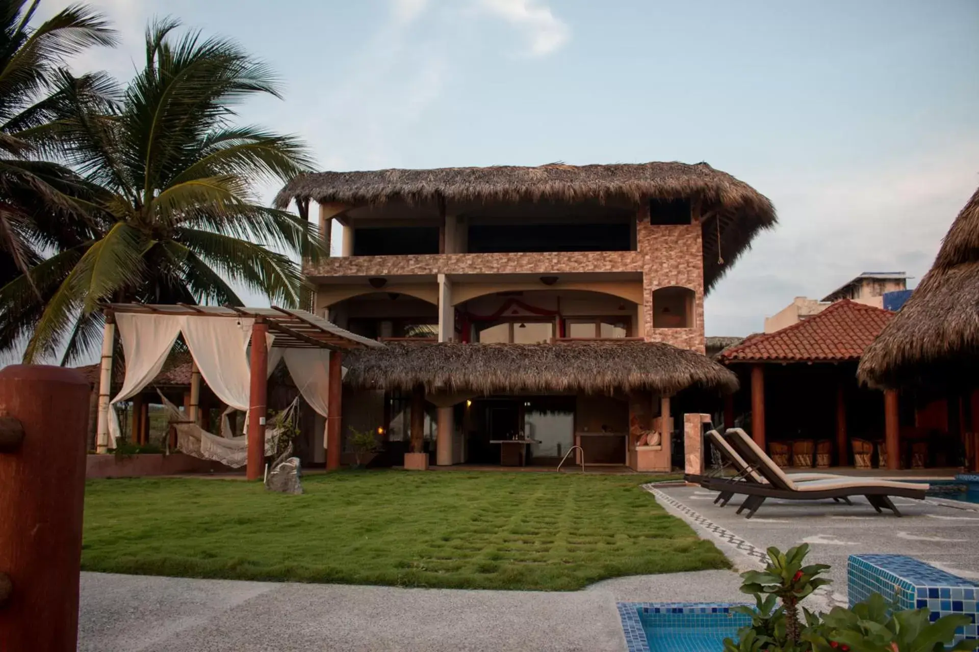 Facade/entrance, Property Building in Hotel Villas Punta Blanca