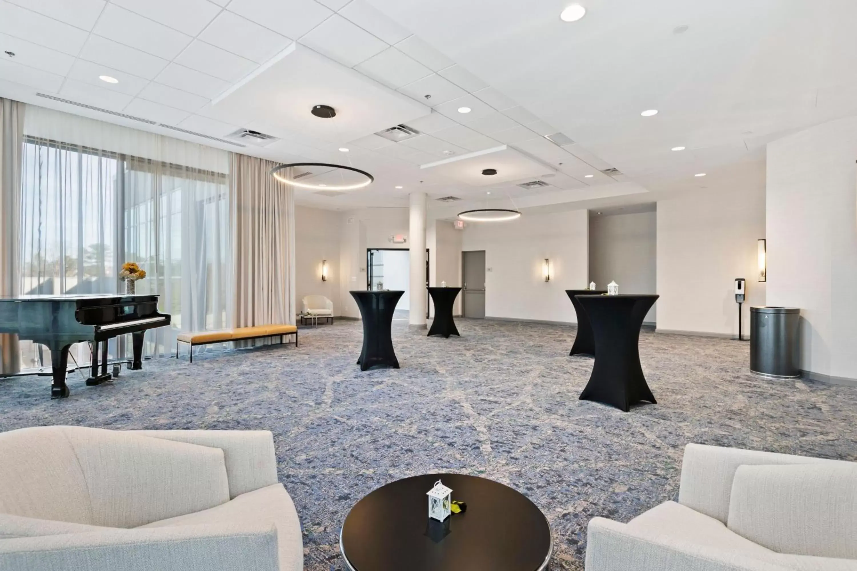 Meeting/conference room in Sheraton Chapel Hill